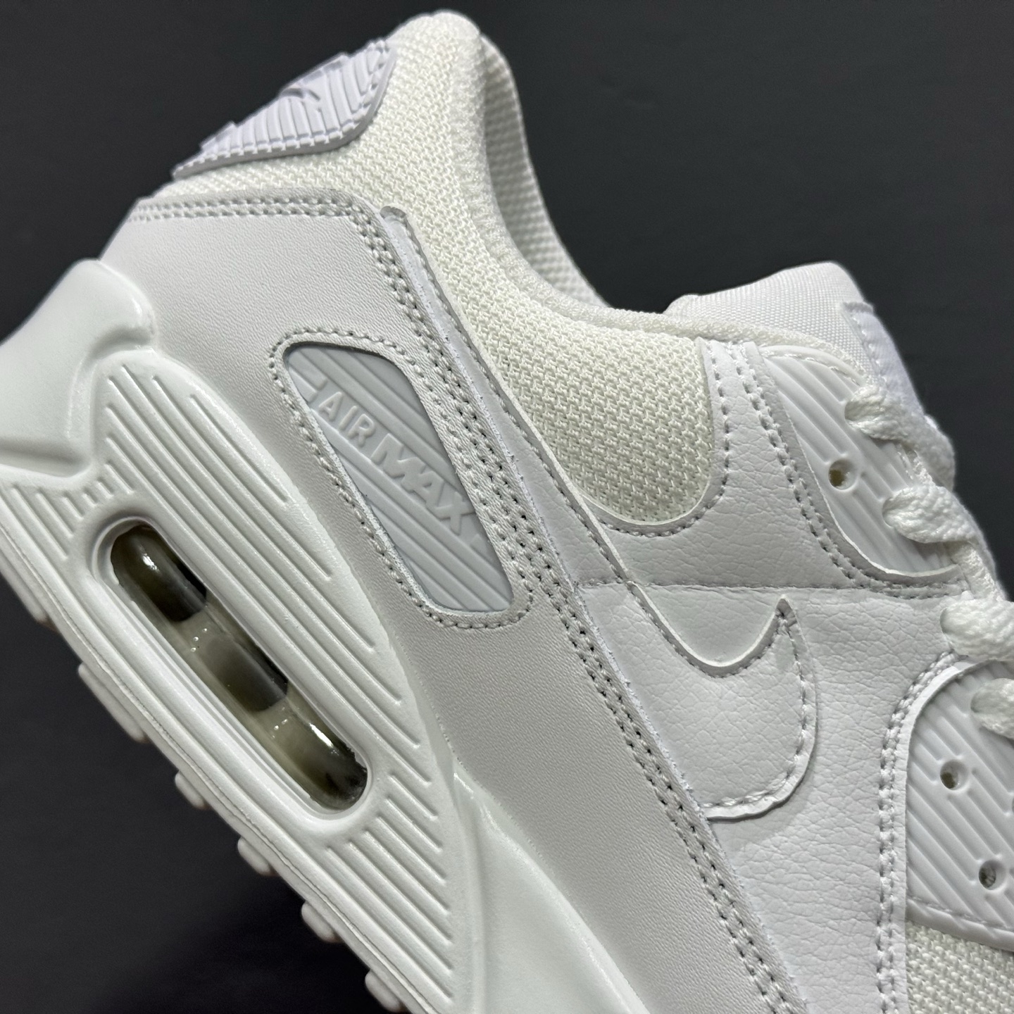 240 NK Air 90 复古气垫跑鞋 CN8490-100 白色网面