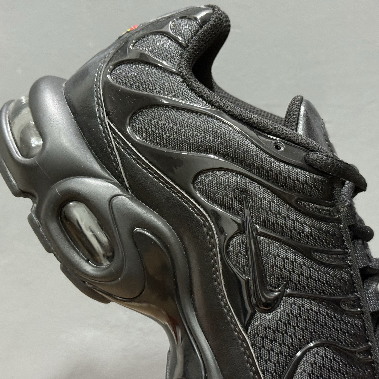 260 NK Air Plus TN 复古气垫跑鞋 604133-139