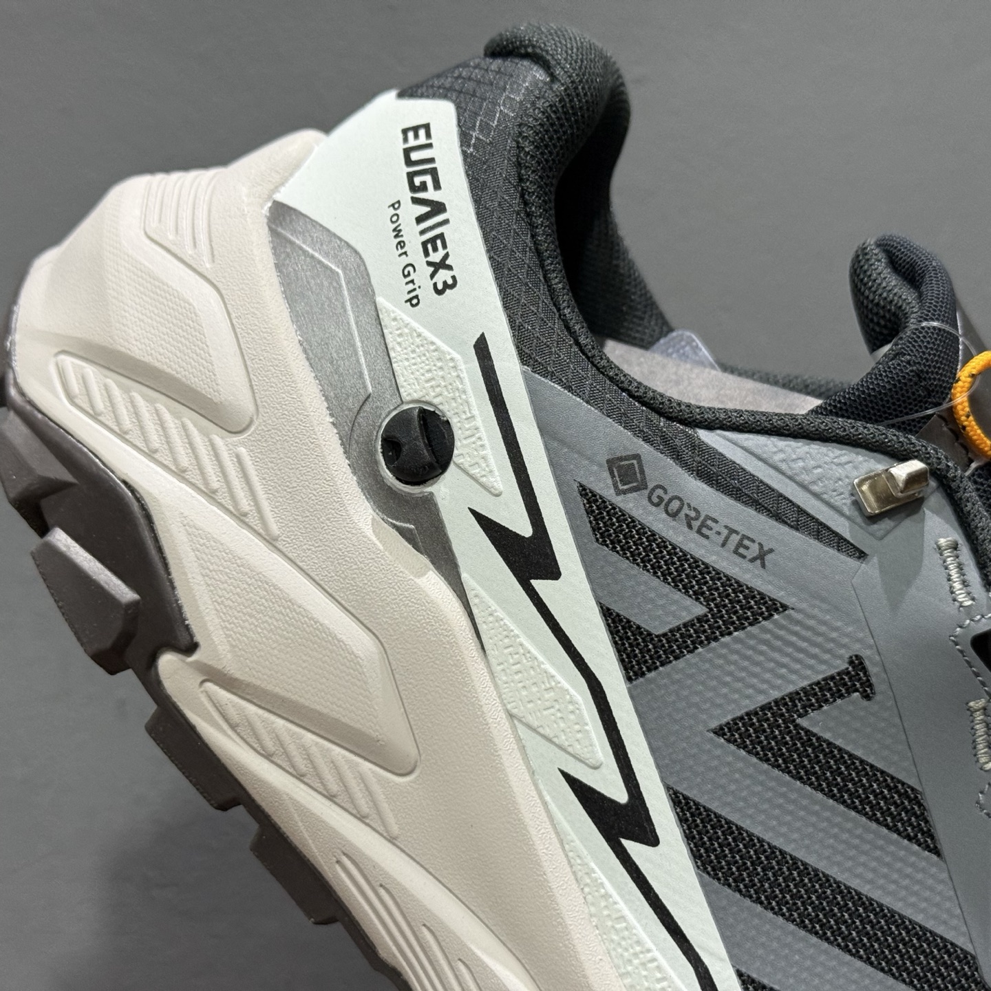 凯乐石 KAIAS FUGA GTX 超强抓地力 网布减震防滑水透气支撑抗冲击轻便回弹 低帮跑步鞋