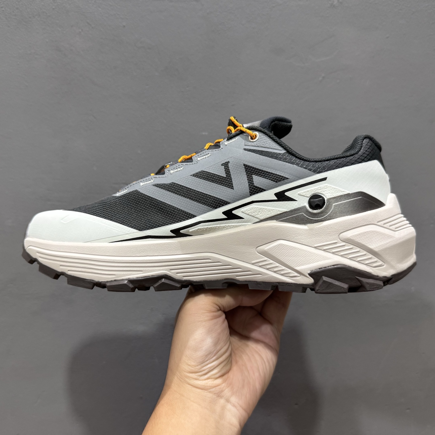 凯乐石 KAIAS FUGA GTX 超强抓地力 网布减震防滑水透气支撑抗冲击轻便回弹 低帮跑步鞋