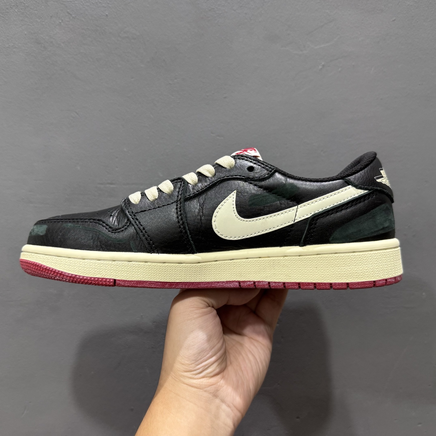 综合版 Nigel Sylvester x Jordan Air Jordan 1 Low Nitro”Better With Time”白黑红 IB8958-001-莆田鞋,莆田鞋货源,高仿鞋,高仿鞋货源,安福档口,莆田高仿鞋,莆田鞋批发,高仿鞋批发,莆田高仿运动鞋,高仿运动鞋,莆田运动鞋 综合版 Nigel Sylvester x Jordan Air Jordan 1 Low Nitro”Better With Time”白黑红 IB8958-001