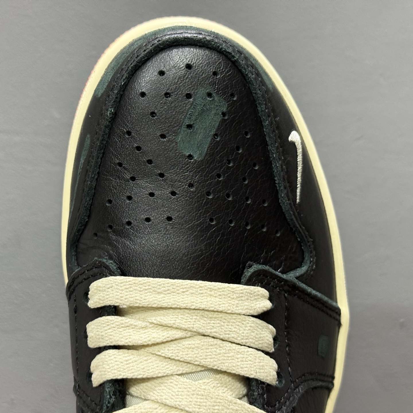 综合版 Nigel Sylvester x Jordan Air Jordan 1 Low Nitro”Better With Time”白黑红 IB8958-001-莆田鞋,莆田鞋货源,高仿鞋,高仿鞋货源,安福档口,莆田高仿鞋,莆田鞋批发,高仿鞋批发,莆田高仿运动鞋,高仿运动鞋,莆田运动鞋 综合版 Nigel Sylvester x Jordan Air Jordan 1 Low Nitro”Better With Time”白黑红 IB8958-001