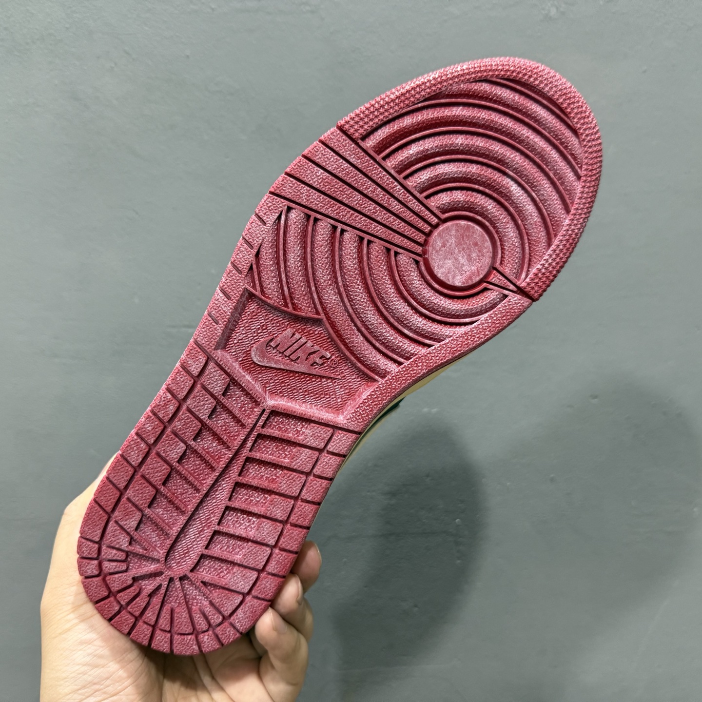 综合版 Nigel Sylvester x Jordan Air Jordan 1 Low Nitro”Better With Time”白黑红 IB8958-001-莆田鞋,莆田鞋货源,高仿鞋,高仿鞋货源,安福档口,莆田高仿鞋,莆田鞋批发,高仿鞋批发,莆田高仿运动鞋,高仿运动鞋,莆田运动鞋 综合版 Nigel Sylvester x Jordan Air Jordan 1 Low Nitro”Better With Time”白黑红 IB8958-001