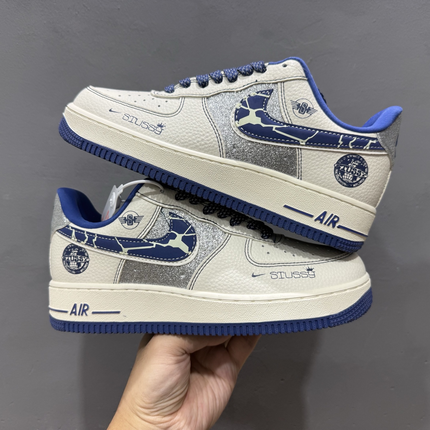 Nike Air Force 1'07 Low 斯图西联名 双勾满天星 空军一号低帮休闲板鞋 DD1982-306-莆田鞋,莆田鞋货源,高仿鞋,高仿鞋货源,安福档口,莆田高仿鞋,莆田鞋批发,高仿鞋批发,莆田高仿运动鞋,高仿运动鞋,莆田运动鞋 Nike Air Force 1'07 Low 斯图西联名 双勾满天星 空军一号低帮休闲板鞋 DD1982-306