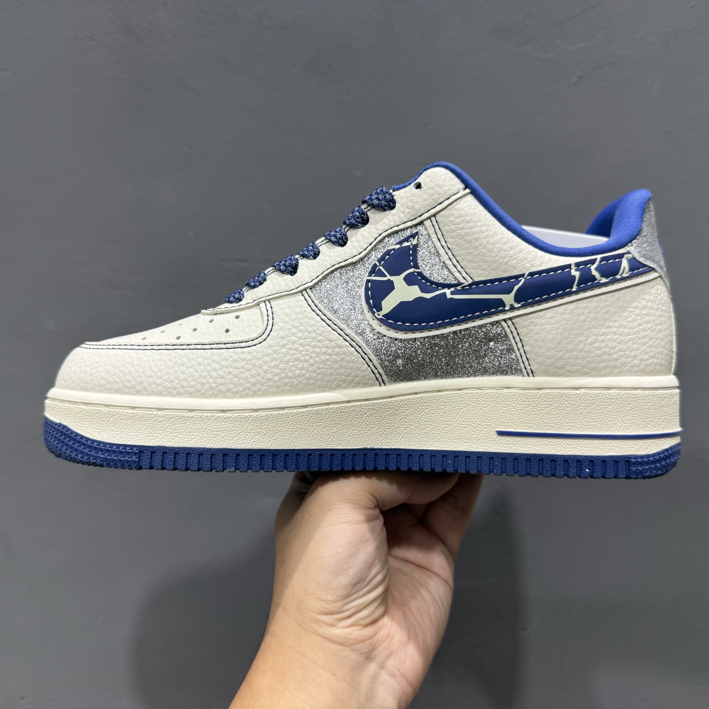 Nike Air Force 1'07 Low 斯图西联名 双勾满天星 空军一号低帮休闲板鞋 DD1982-306-莆田鞋,莆田鞋货源,高仿鞋,高仿鞋货源,安福档口,莆田高仿鞋,莆田鞋批发,高仿鞋批发,莆田高仿运动鞋,高仿运动鞋,莆田运动鞋 Nike Air Force 1'07 Low 斯图西联名 双勾满天星 空军一号低帮休闲板鞋 DD1982-306