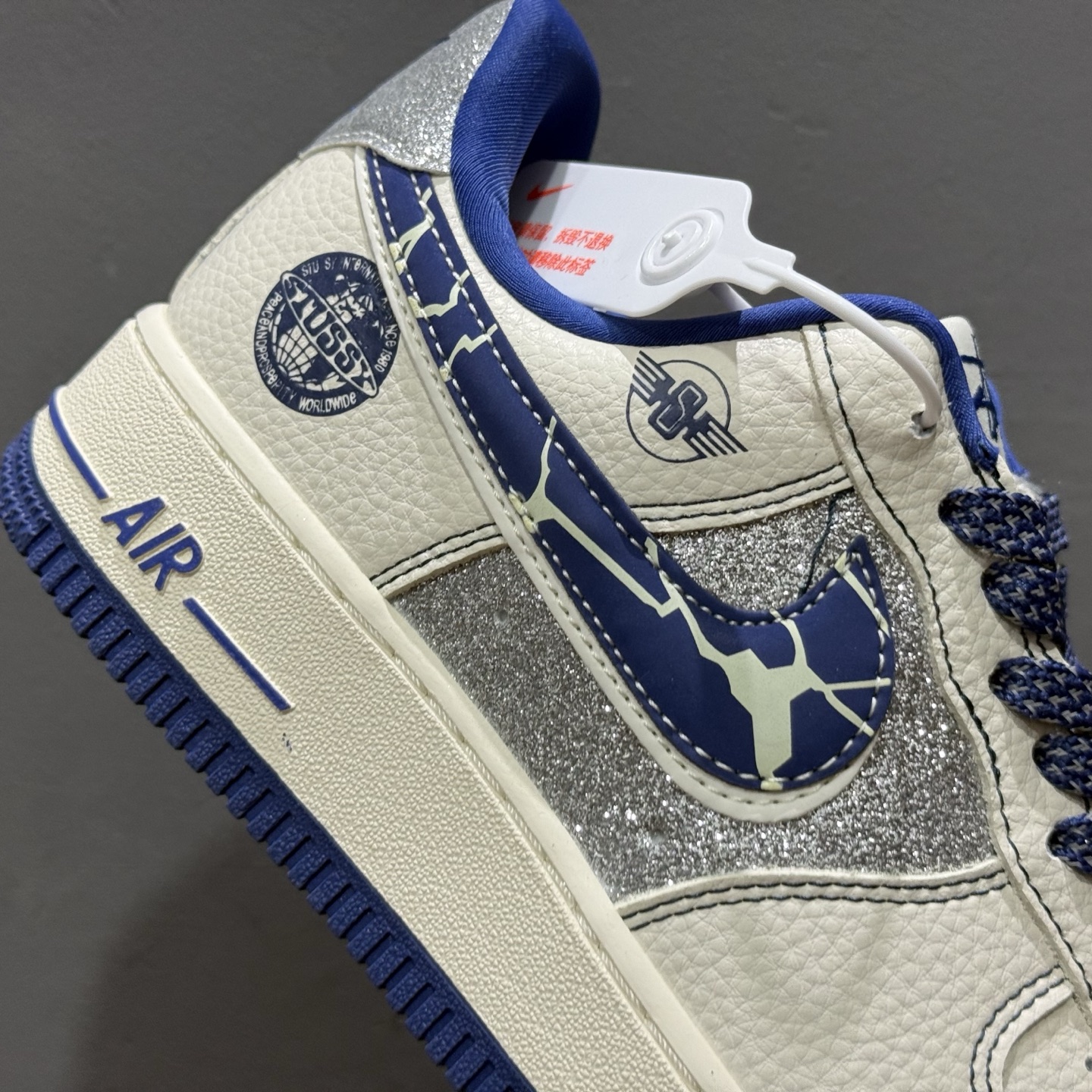 Nike Air Force 1'07 Low 斯图西联名 双勾满天星 空军一号低帮休闲板鞋 DD1982-306-莆田鞋,莆田鞋货源,高仿鞋,高仿鞋货源,安福档口,莆田高仿鞋,莆田鞋批发,高仿鞋批发,莆田高仿运动鞋,高仿运动鞋,莆田运动鞋 Nike Air Force 1'07 Low 斯图西联名 双勾满天星 空军一号低帮休闲板鞋 DD1982-306