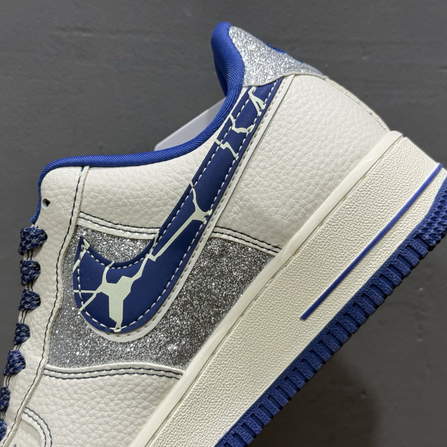 Nike Air Force 1'07 Low 斯图西联名 双勾满天星 空军一号低帮休闲板鞋 DD1982-306-莆田鞋,莆田鞋货源,高仿鞋,高仿鞋货源,安福档口,莆田高仿鞋,莆田鞋批发,高仿鞋批发,莆田高仿运动鞋,高仿运动鞋,莆田运动鞋 Nike Air Force 1'07 Low 斯图西联名 双勾满天星 空军一号低帮休闲板鞋 DD1982-306