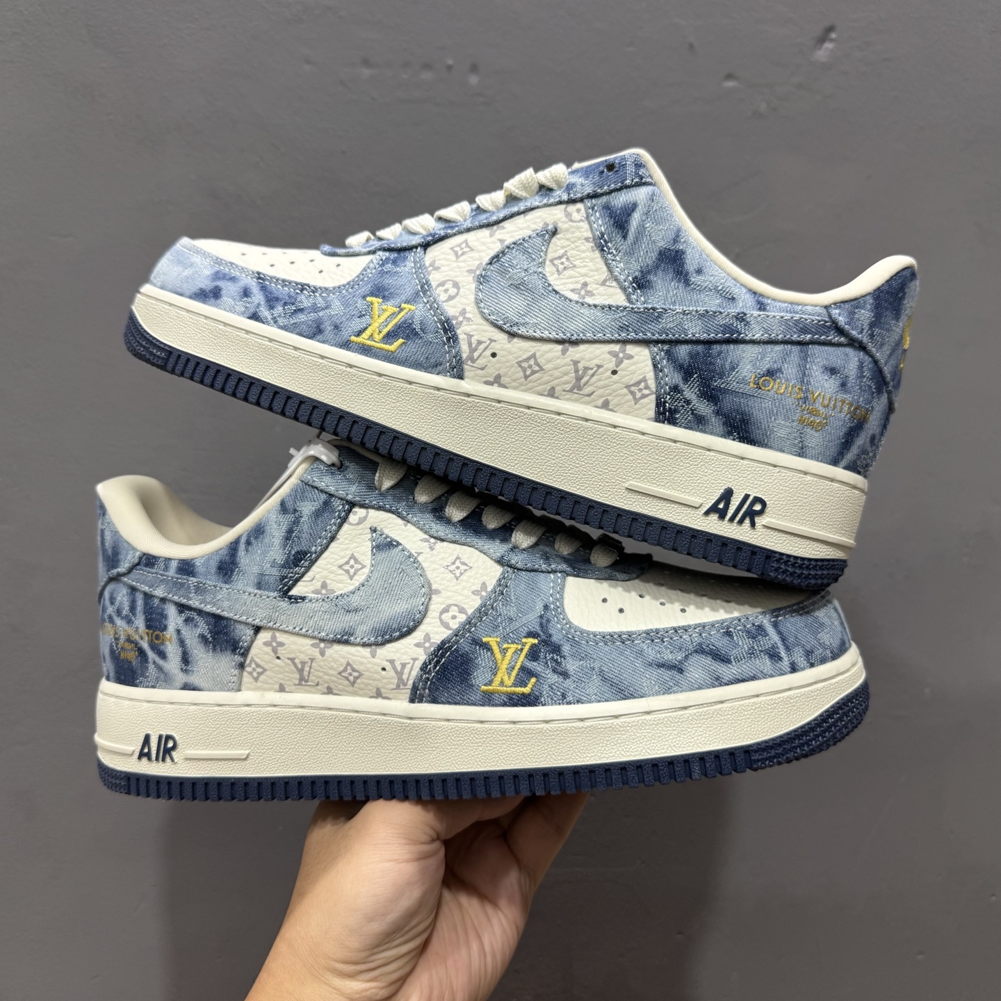 Louis Vuitton x NIke Air Force 1 牛仔蓝 YF9511-818-莆田鞋,莆田鞋货源,高仿鞋,高仿鞋货源,安福档口,莆田高仿鞋,莆田鞋批发,高仿鞋批发,莆田高仿运动鞋,高仿运动鞋,莆田运动鞋 Louis Vuitton x NIke Air Force 1 牛仔蓝 YF9511-818