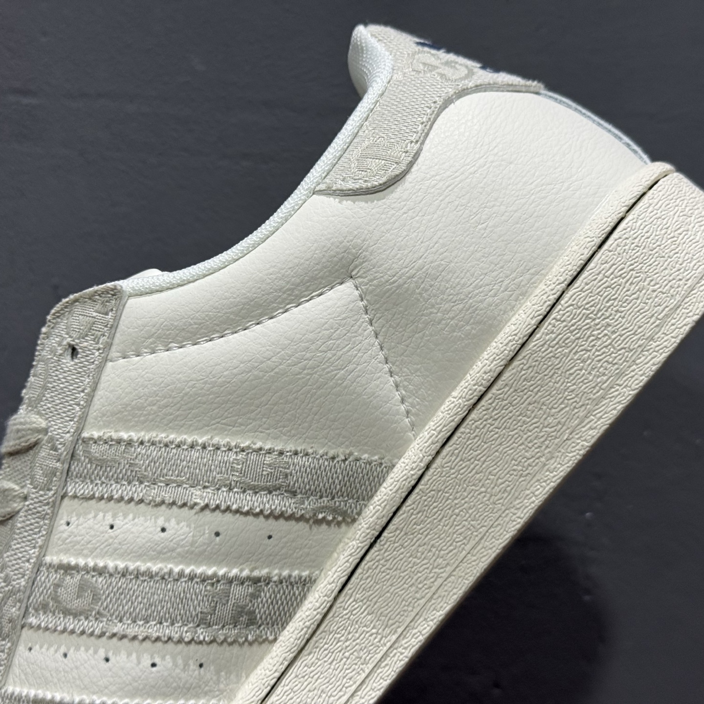 Adidas Originals Superstar 贝壳头系列 阿迪达斯 三叶草 低帮经典百搭休闲运动板鞋 BZ9789