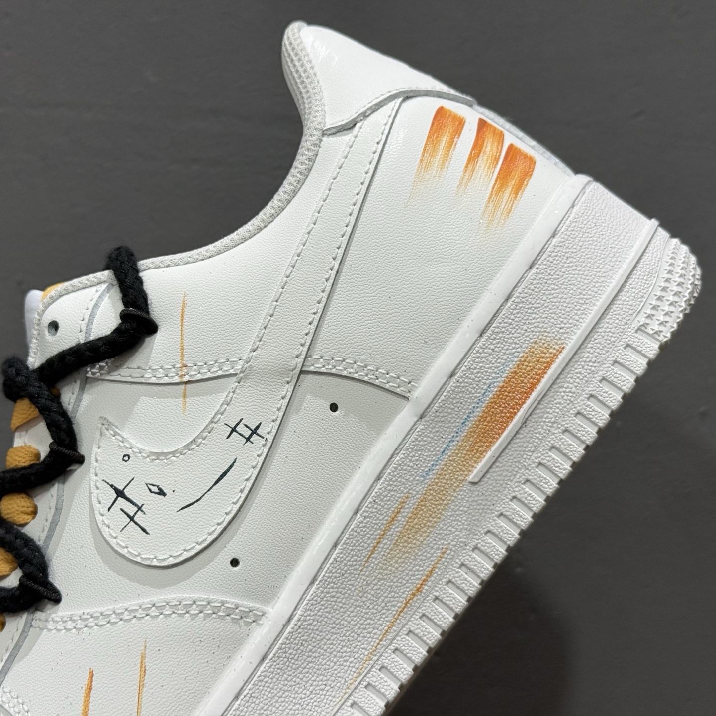 Nike Air Force 1'07 Low ”Scorpio” 手绘涂鸦 十二星座系列 天蝎座 空军一号低帮休闲板鞋-莆田鞋,莆田鞋货源,高仿鞋,高仿鞋货源,安福档口,莆田高仿鞋,莆田鞋批发,高仿鞋批发,莆田高仿运动鞋,高仿运动鞋,莆田运动鞋 Nike Air Force 1'07 Low ”Scorpio” 手绘涂鸦 十二星座系列 天蝎座 空军一号低帮休闲板鞋
