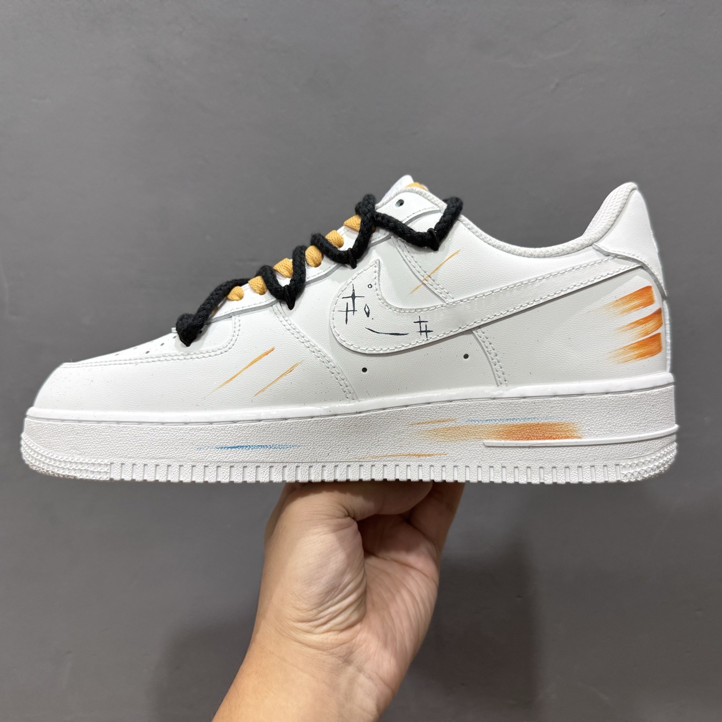 Nike Air Force 1'07 Low ”Scorpio” 手绘涂鸦 十二星座系列 天蝎座 空军一号低帮休闲板鞋-莆田鞋,莆田鞋货源,高仿鞋,高仿鞋货源,安福档口,莆田高仿鞋,莆田鞋批发,高仿鞋批发,莆田高仿运动鞋,高仿运动鞋,莆田运动鞋 Nike Air Force 1'07 Low ”Scorpio” 手绘涂鸦 十二星座系列 天蝎座 空军一号低帮休闲板鞋