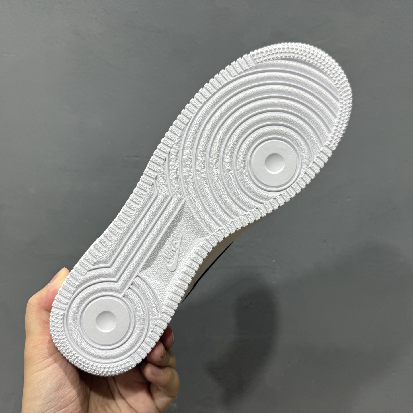 Supreme x Nike Air Force 1'07 Low 联名款 空军一号低帮休闲板鞋 CU9225-102-莆田鞋,莆田鞋货源,高仿鞋,高仿鞋货源,安福档口,莆田高仿鞋,莆田鞋批发,高仿鞋批发,莆田高仿运动鞋,高仿运动鞋,莆田运动鞋 Supreme x Nike Air Force 1'07 Low 联名款 空军一号低帮休闲板鞋 CU9225-102