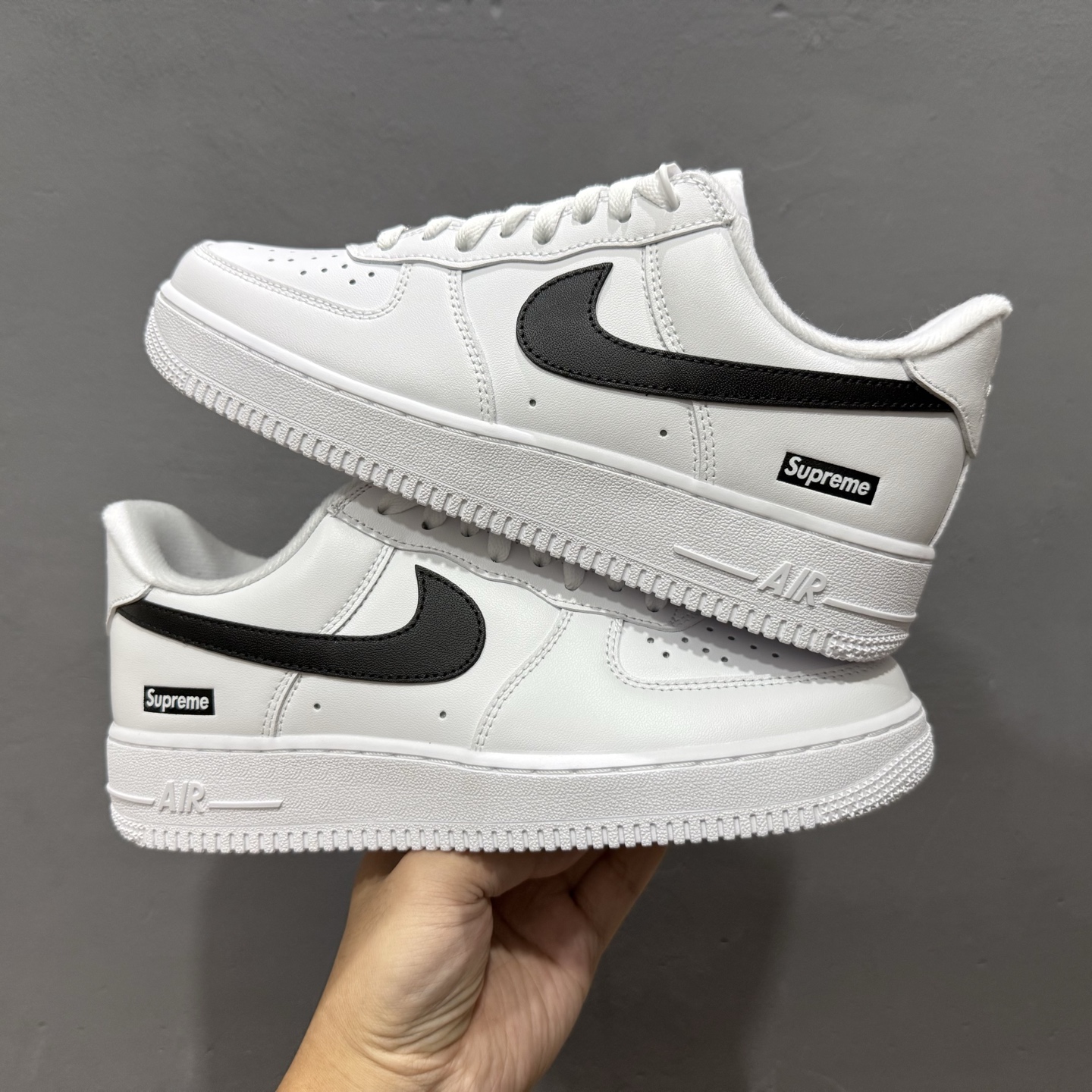 Supreme x Nike Air Force 1'07 Low 联名款 空军一号低帮休闲板鞋 CU9225-102-莆田鞋,莆田鞋货源,高仿鞋,高仿鞋货源,安福档口,莆田高仿鞋,莆田鞋批发,高仿鞋批发,莆田高仿运动鞋,高仿运动鞋,莆田运动鞋 Supreme x Nike Air Force 1'07 Low 联名款 空军一号低帮休闲板鞋 CU9225-102