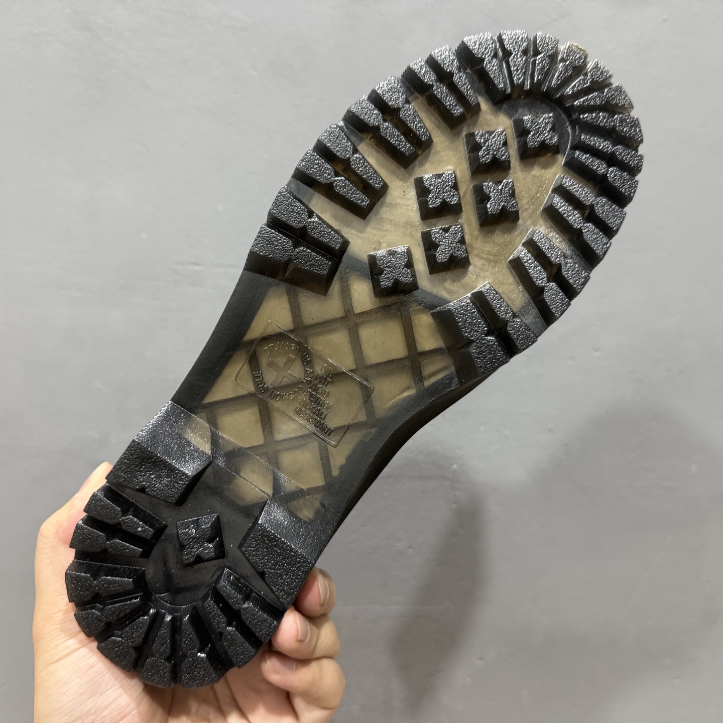 Dr.martens 马丁医生 1460系列八孔-莆田鞋,莆田鞋货源,高仿鞋,高仿鞋货源,安福档口,莆田高仿鞋,莆田鞋批发,高仿鞋批发,莆田高仿运动鞋,高仿运动鞋,莆田运动鞋 Dr.martens 马丁医生 1460系列八孔