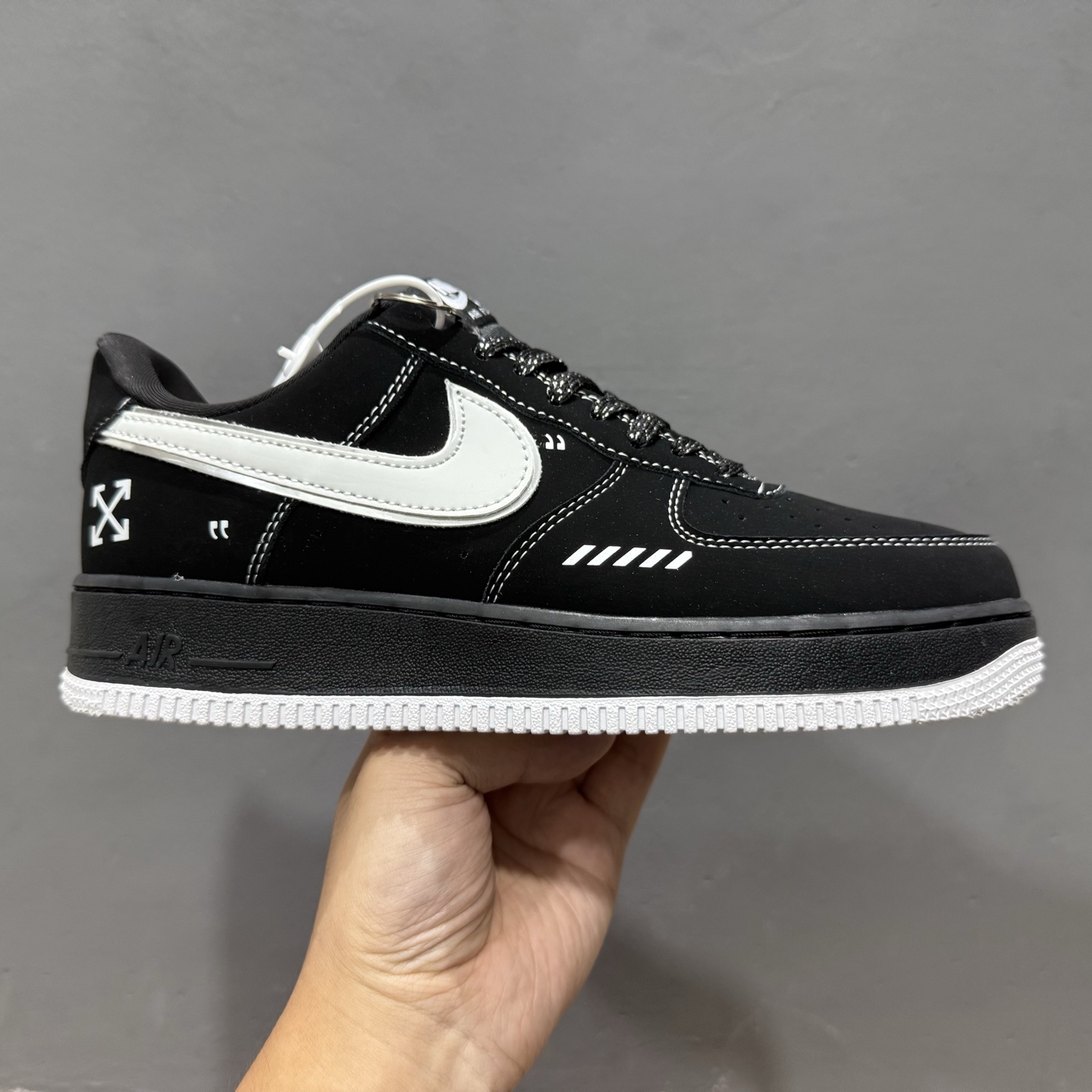OFF-WHITE x Nike Air Force 1 黑银 DK0188-083 OFF-WHITE x Nike Air Force 1 黑银 DK0188-083
