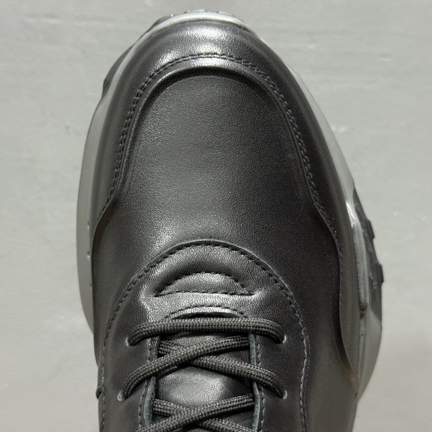 ECCO爱步休闲运动鞋男 纯色拼接防滑耐磨运动鞋