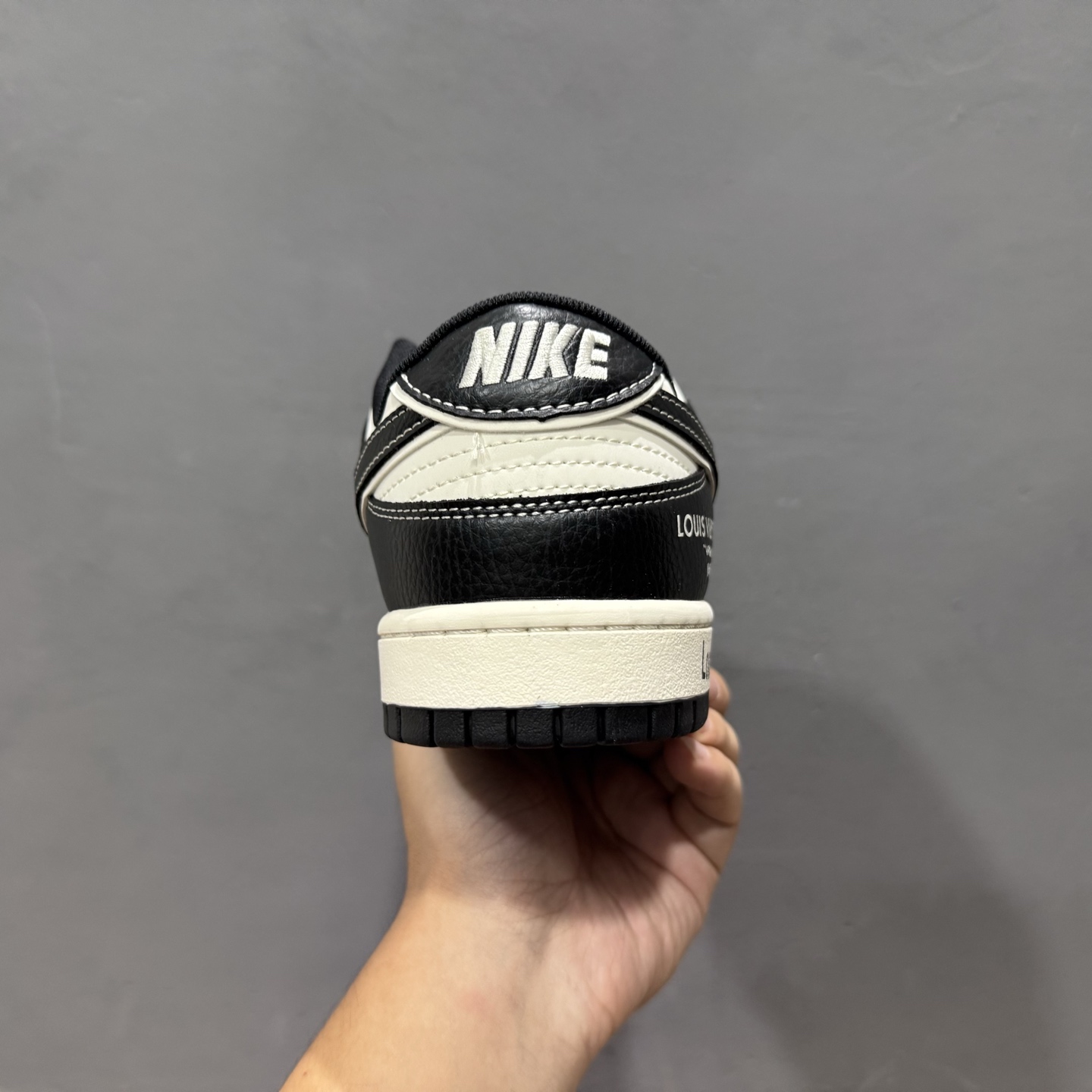 XC/Nike Dunk Low Retro 联名款 耐克 低帮休闲运动板鞋 HT5088-608-莆田鞋,莆田鞋货源,高仿鞋,高仿鞋货源,安福档口,莆田高仿鞋,莆田鞋批发,高仿鞋批发,莆田高仿运动鞋,高仿运动鞋,莆田运动鞋 XC/Nike Dunk Low Retro 联名款 耐克 低帮休闲运动板鞋 HT5088-608