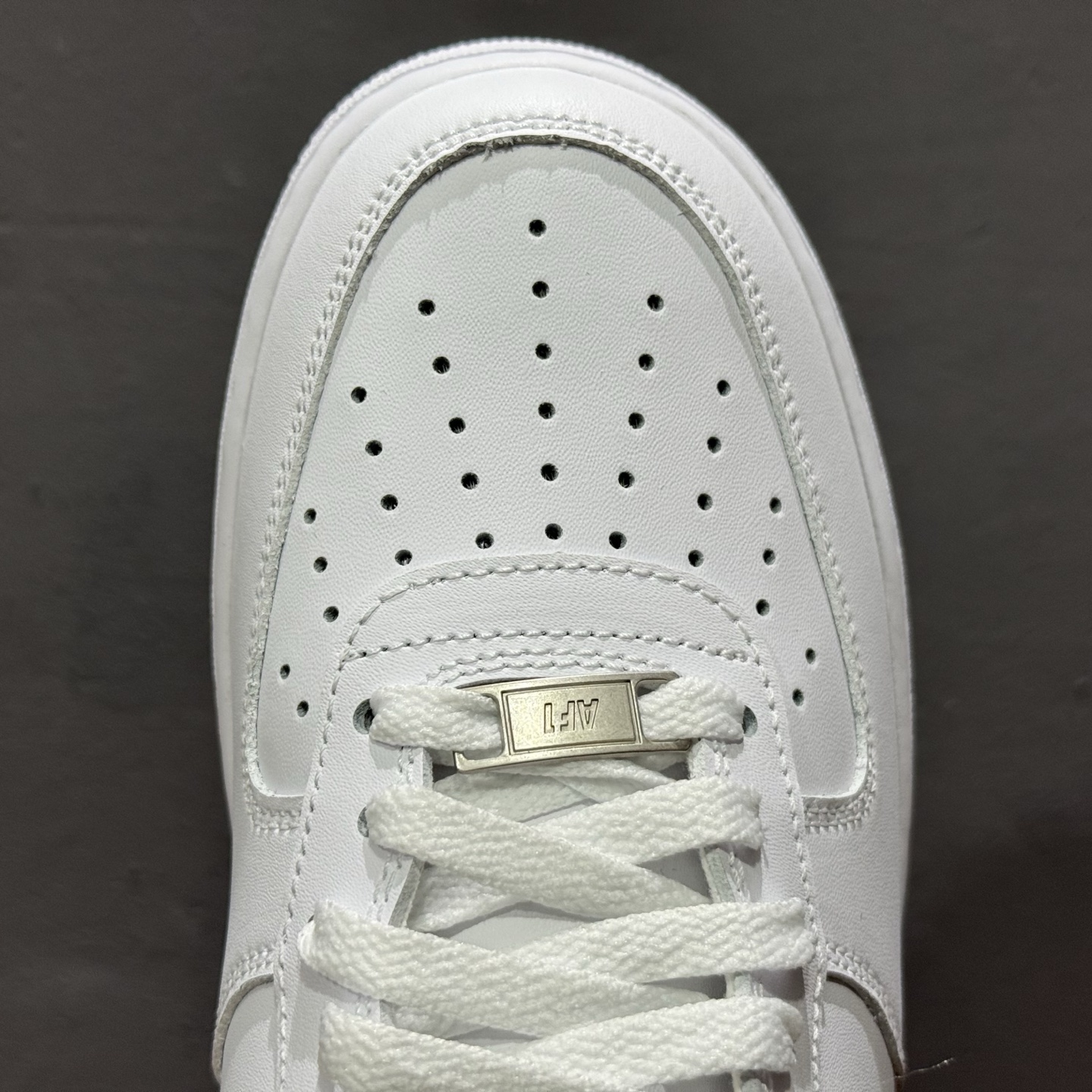 Nike Air Force 1'07 Low 空军一号低帮休闲板鞋 FJ4146-120-莆田鞋,莆田鞋货源,高仿鞋,高仿鞋货源,安福档口,莆田高仿鞋,莆田鞋批发,高仿鞋批发,莆田高仿运动鞋,高仿运动鞋,莆田运动鞋 Nike Air Force 1'07 Low 空军一号低帮休闲板鞋 FJ4146-120