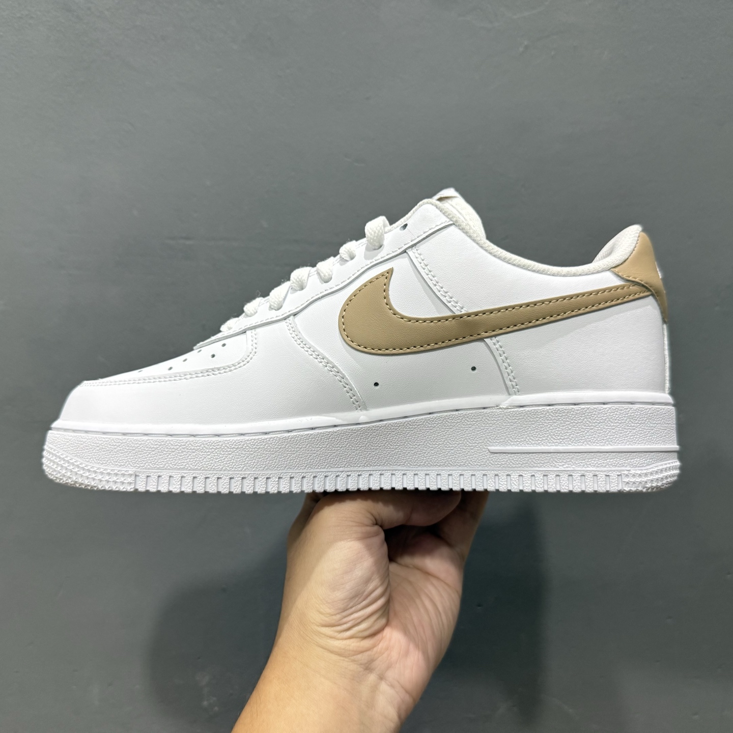 Nike Air Force 1'07 Low 空军一号低帮休闲板鞋 FJ4146-120-莆田鞋,莆田鞋货源,高仿鞋,高仿鞋货源,安福档口,莆田高仿鞋,莆田鞋批发,高仿鞋批发,莆田高仿运动鞋,高仿运动鞋,莆田运动鞋 Nike Air Force 1'07 Low 空军一号低帮休闲板鞋 FJ4146-120