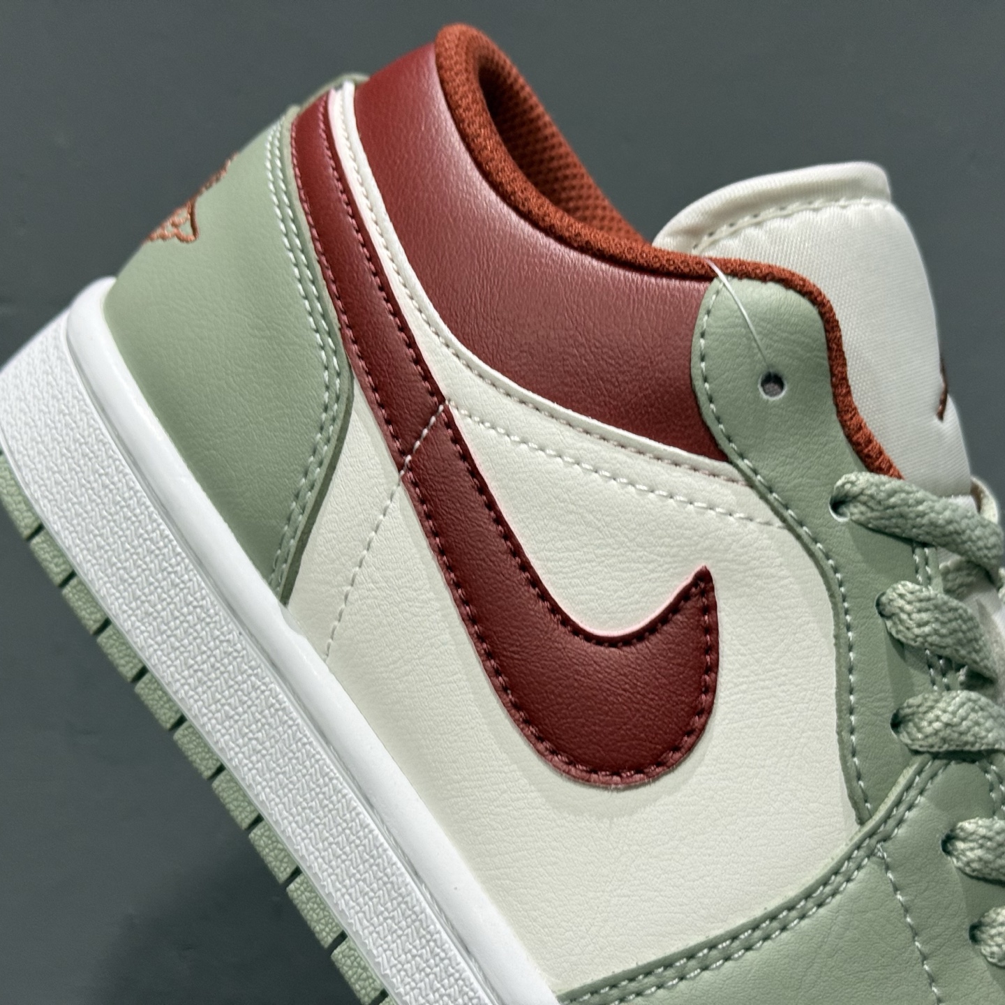 Air Jordan 1 Low 酒红青色 AJ1乔1低帮休闲板鞋 553338-133-莆田鞋,莆田鞋货源,高仿鞋,高仿鞋货源,安福档口,莆田高仿鞋,莆田鞋批发,高仿鞋批发,莆田高仿运动鞋,高仿运动鞋,莆田运动鞋 Air Jordan 1 Low 酒红青色 AJ1乔1低帮休闲板鞋 553338-133