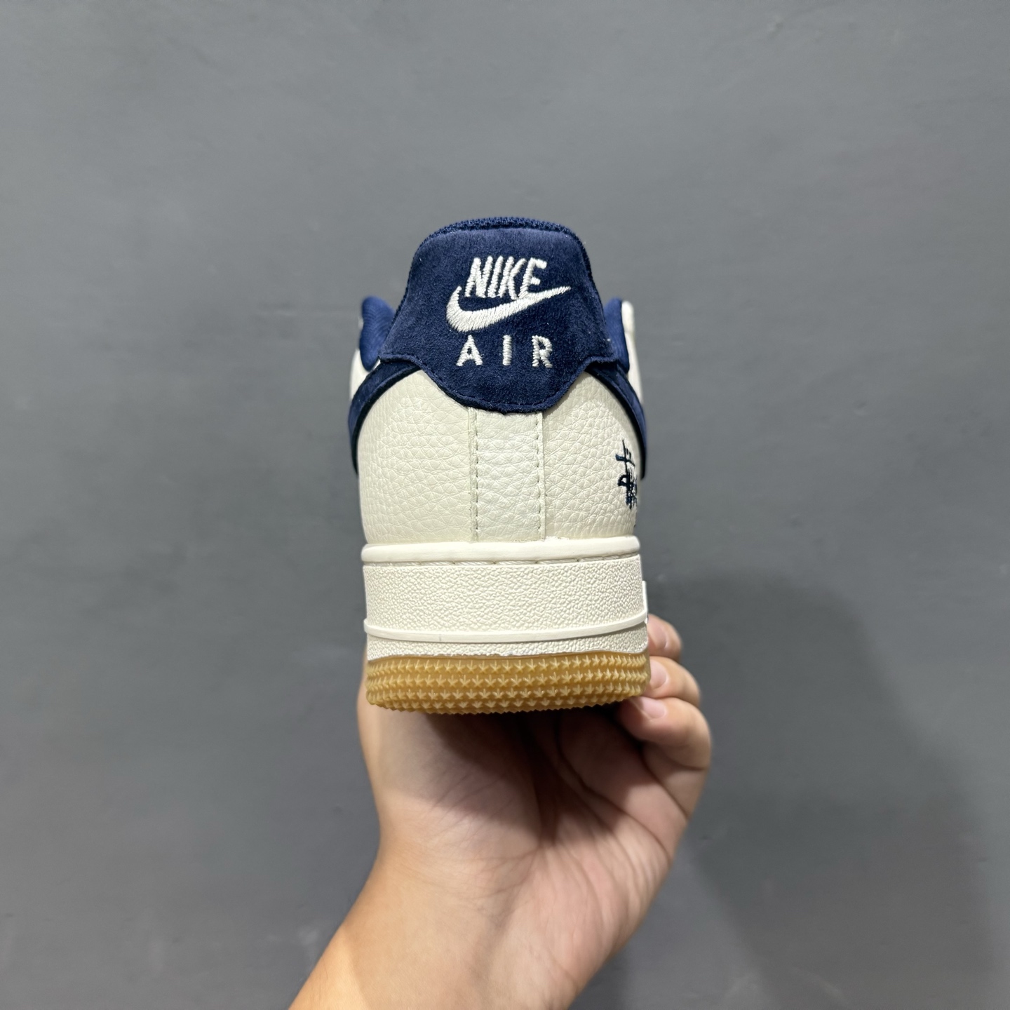 Stussy x NIke Air Force 1 米蓝生胶 JS8028-016-莆田鞋,莆田鞋货源,高仿鞋,高仿鞋货源,安福档口,莆田高仿鞋,莆田鞋批发,高仿鞋批发,莆田高仿运动鞋,高仿运动鞋,莆田运动鞋 Stussy x NIke Air Force 1 米蓝生胶 JS8028-016