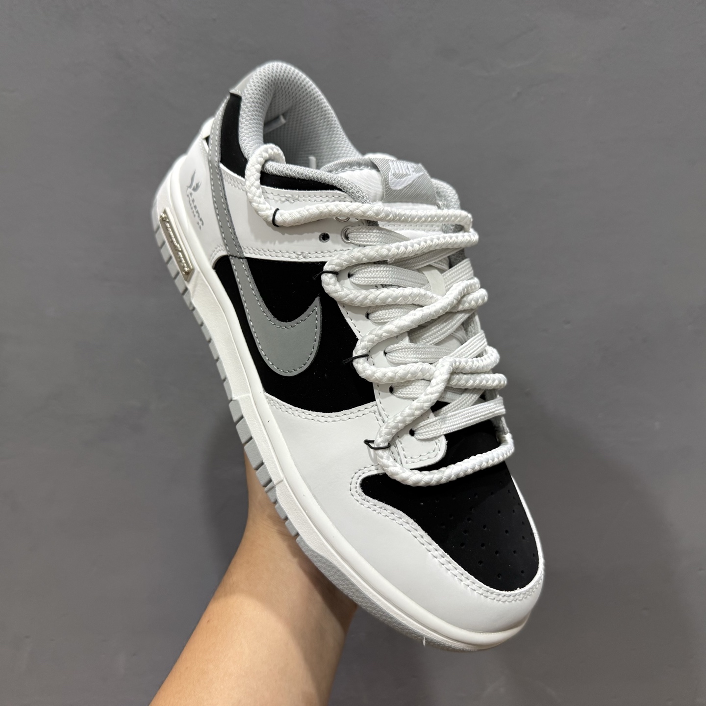 Nike Dunk Low 墨之影 此款以经典Dunk鞋型为模版 WB0518-091-莆田鞋,莆田鞋货源,高仿鞋,高仿鞋货源,安福档口,莆田高仿鞋,莆田鞋批发,高仿鞋批发,莆田高仿运动鞋,高仿运动鞋,莆田运动鞋 Nike Dunk Low 墨之影 此款以经典Dunk鞋型为模版 WB0518-091