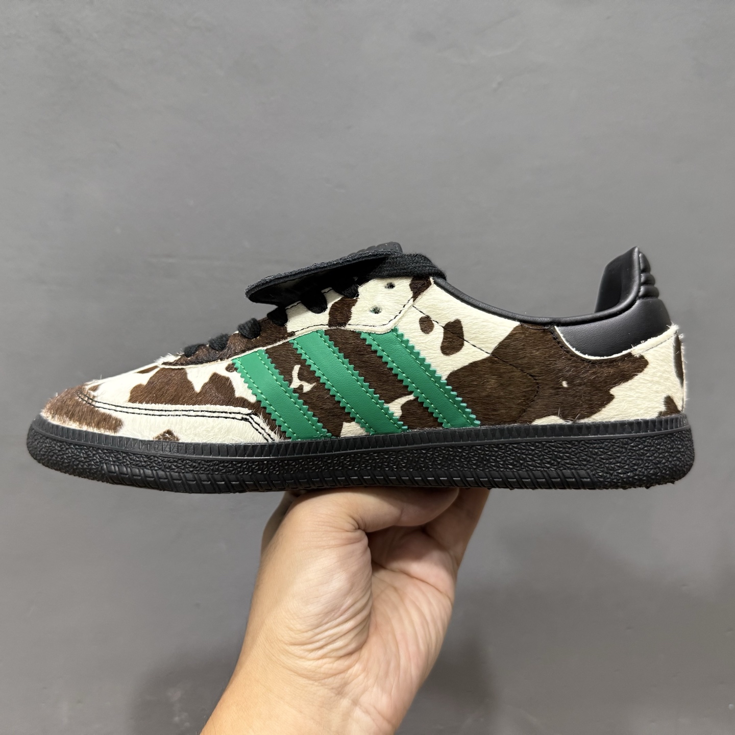 adidas originals Samba LT 黑白色 JS3930