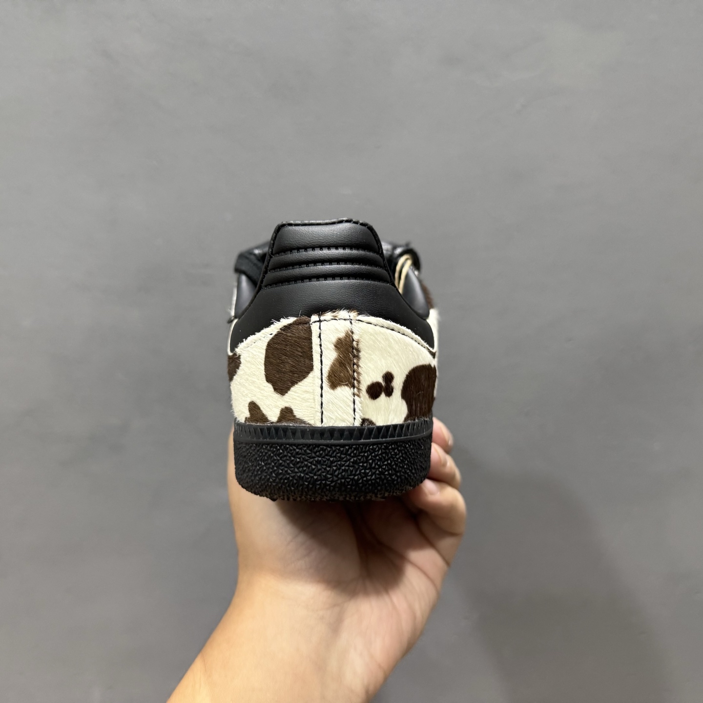 adidas originals Samba LT 黑白色 JS3930