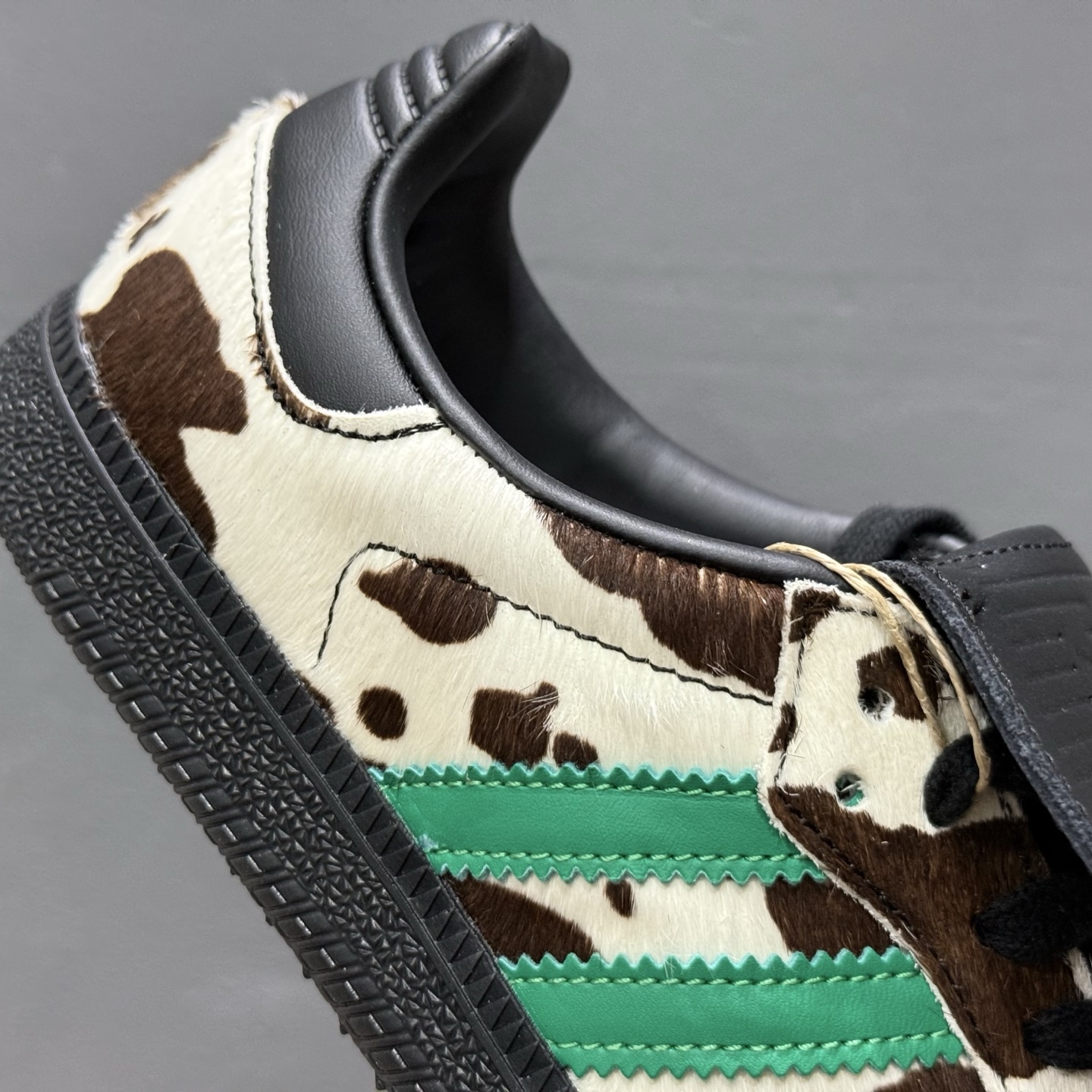 adidas originals Samba LT 黑白色 JS3930