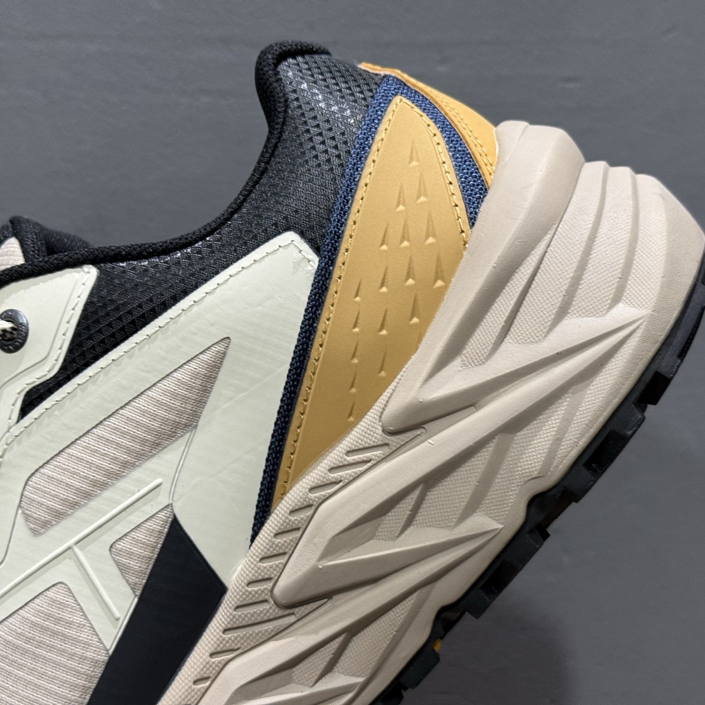 L/凯乐石 KAILAS FUGA GTX BOA 厚底缓冲徒步跑山网布TPU减震防滑透气包裹性抗冲击轻便回弹 低帮 超强抓地力徒步跑步鞋