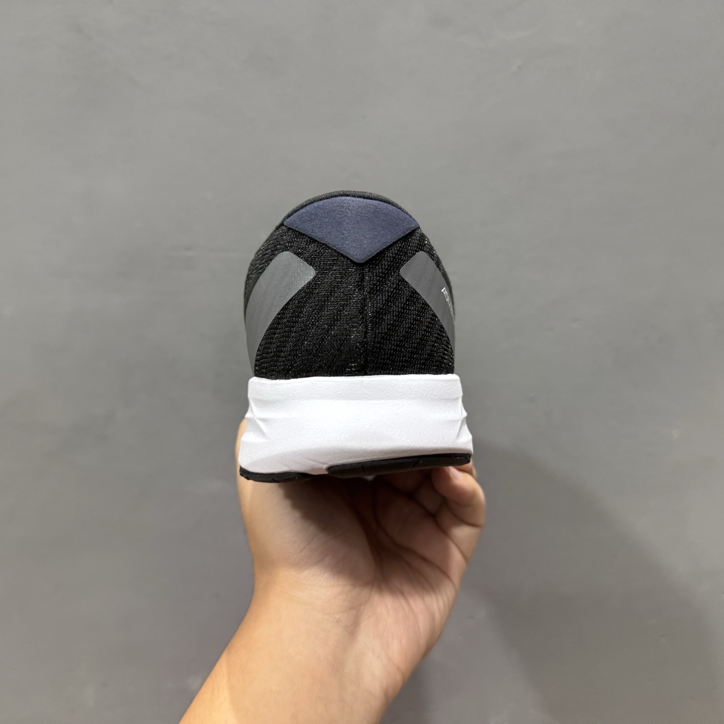 Adidas Adizero Rc 5 减震透气休闲训练跑步鞋 HQ3677