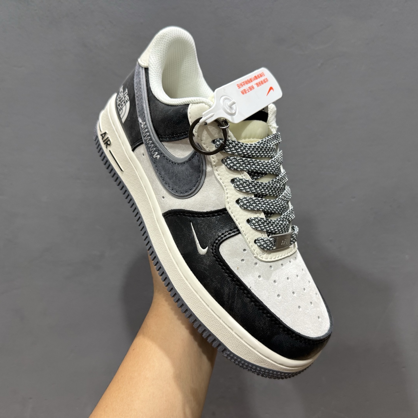 独家实拍Nike Air Force 1‘07 Low LV联名 花勾抽绳 空军一号低帮休闲板鞋 DM6868-004-莆田鞋,莆田鞋货源,高仿鞋,高仿鞋货源,安福档口,莆田高仿鞋,莆田鞋批发,高仿鞋批发,莆田高仿运动鞋,高仿运动鞋,莆田运动鞋 独家实拍Nike Air Force 1‘07 Low LV联名 花勾抽绳 空军一号低帮休闲板鞋 DM6868-004