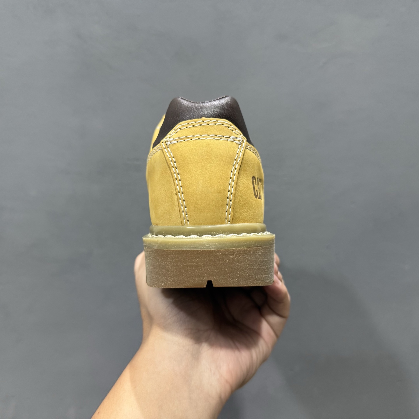 官网主推CAT卡特秋冬新款男士户外运动舒适出行防滑轻便满帮休闲鞋低帮短靴