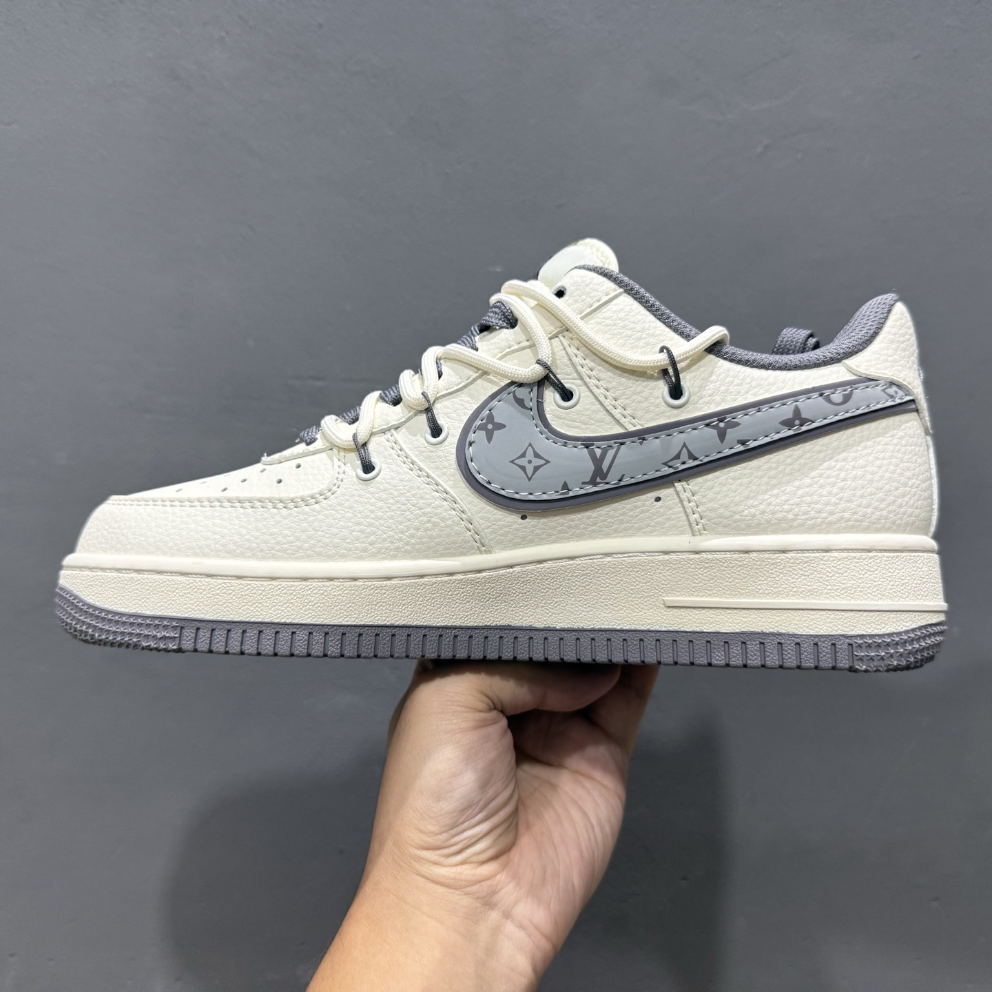 独家实拍Nike Air Force 1‘07 Low LV联名 灰勾抽绳 空军一号低帮休闲板鞋 DM6868-067