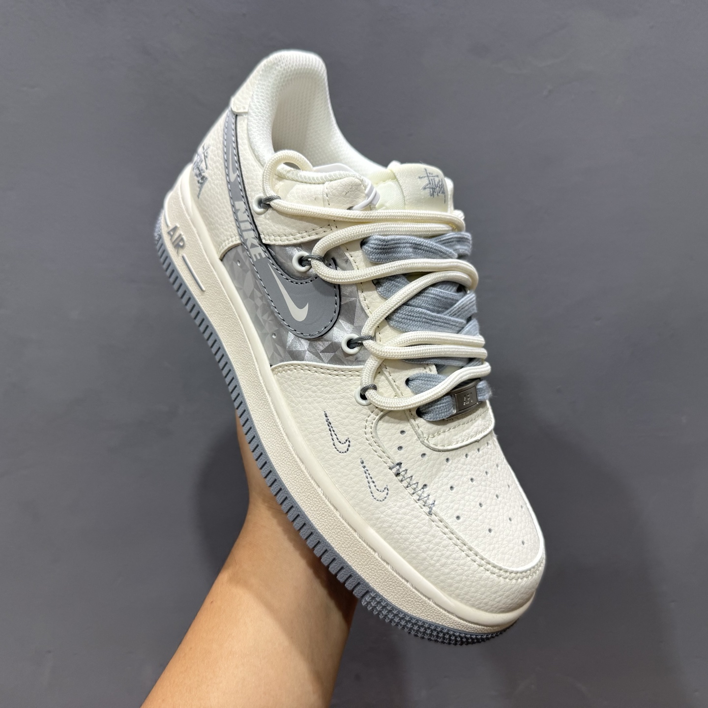 独家实拍Nike Air Force 1‘07 Low LV联名 灰勾抽绳 空军一号低帮休闲板鞋 DM6868-072