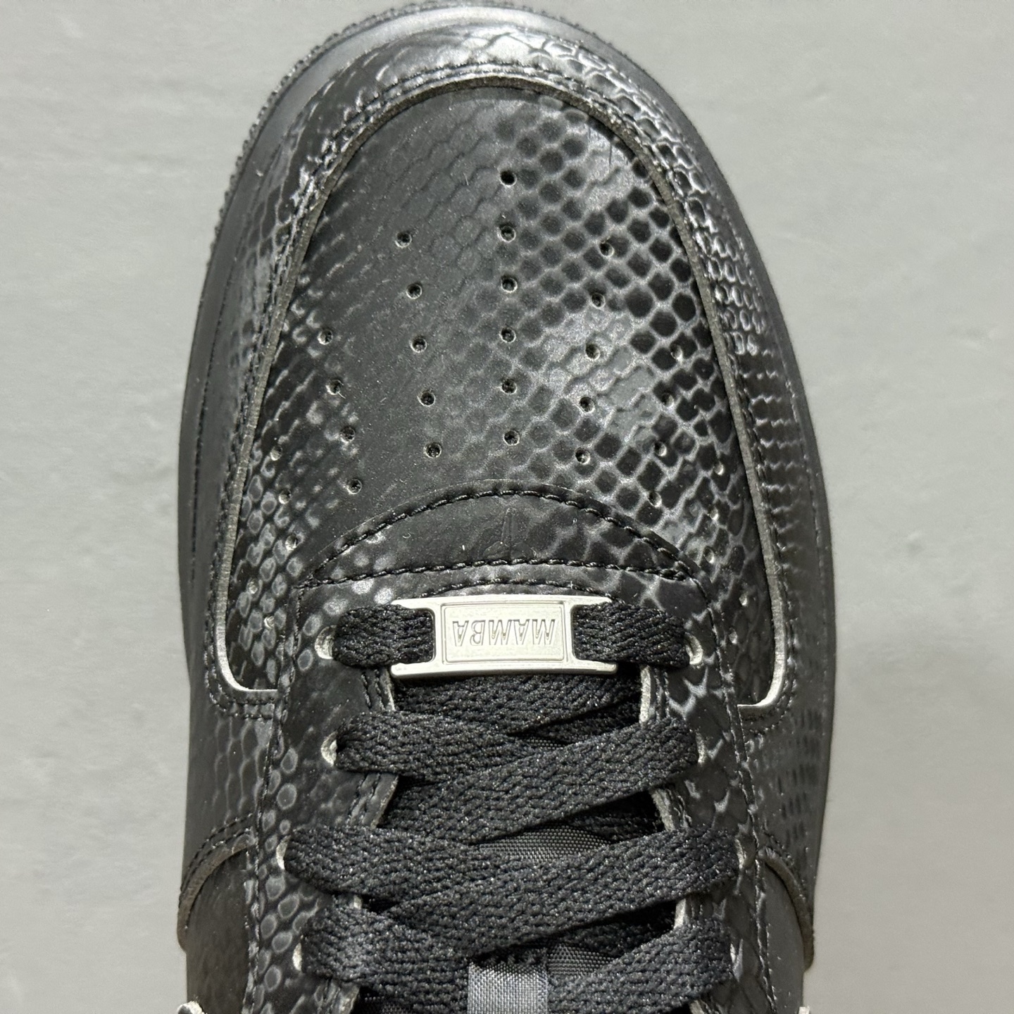 Nike Air Force 1 Low 原厂冲刀皮料切割干净 无任何毛边 清洁度细节完美 做工细节全方位比对原鞋 IB0018-003