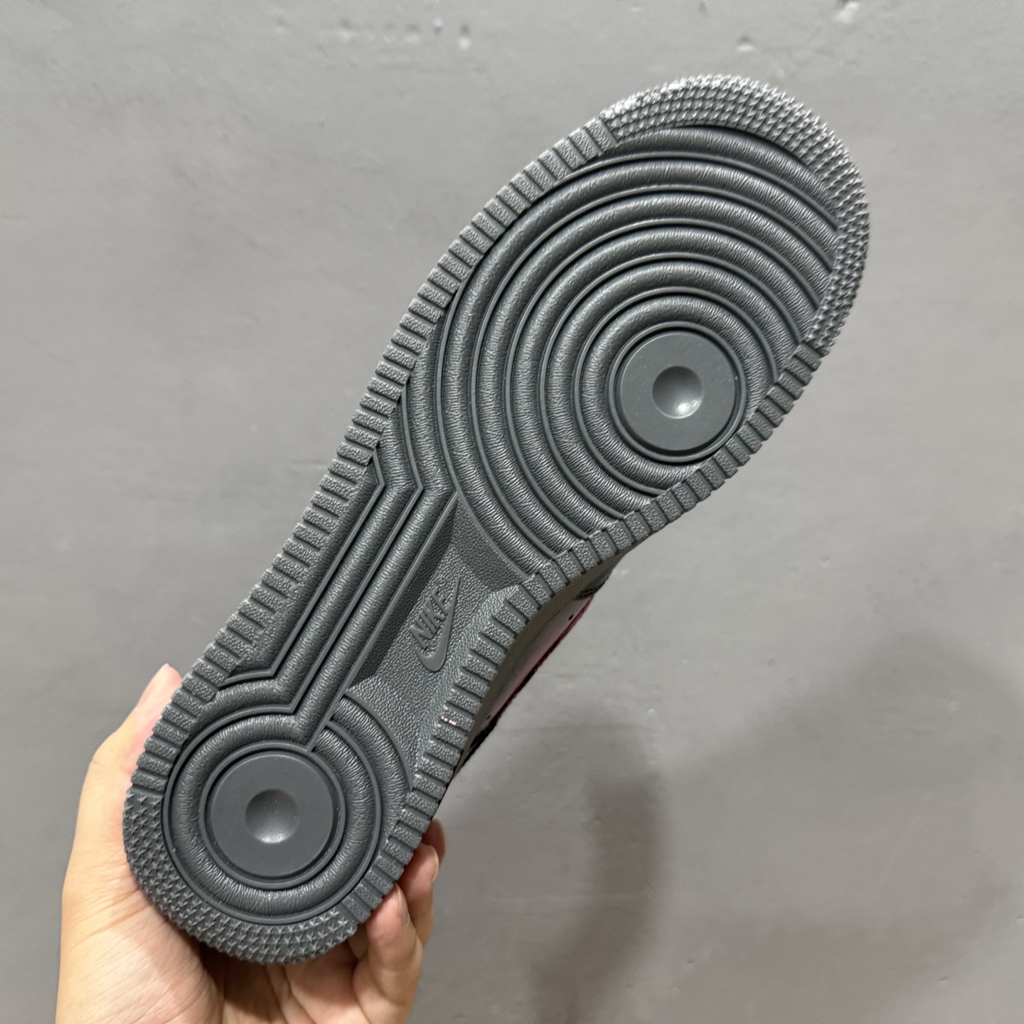 独家实拍手绘涂鸦“粉电蛛影”Nike Air Force 1 “Pink electric spider shadow”空军一号定制板鞋 YD2425-011