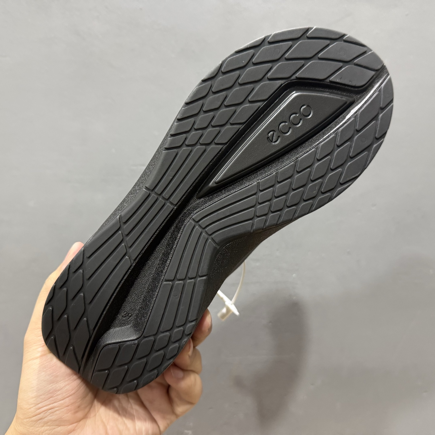 25年秋冬Ecco爱步 2.2旋转扣皮面经典BIOM 23251