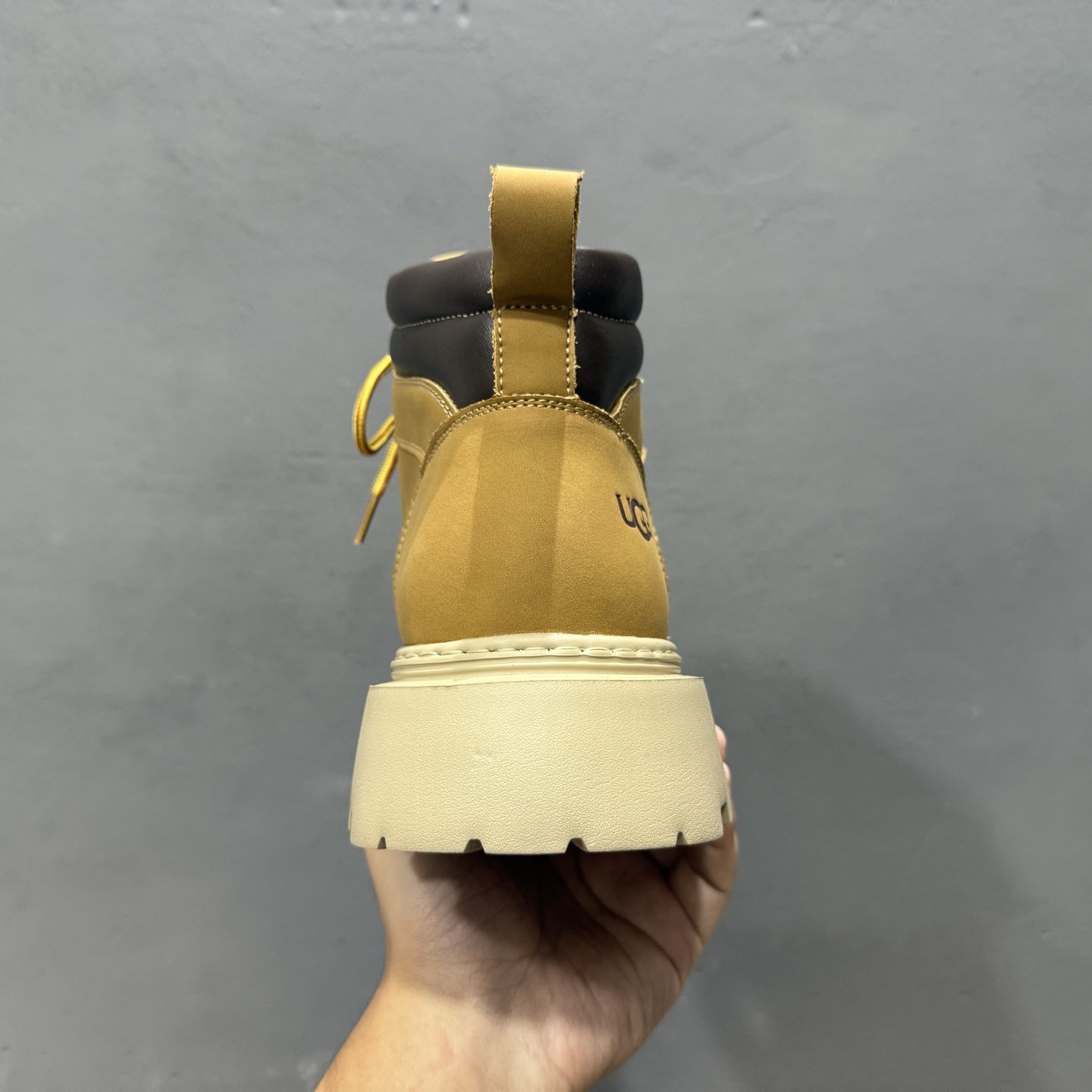 UGG M Tasman Weather Hybrid 塔斯曼混合系列中帮厚底轻量休闲马丁靴