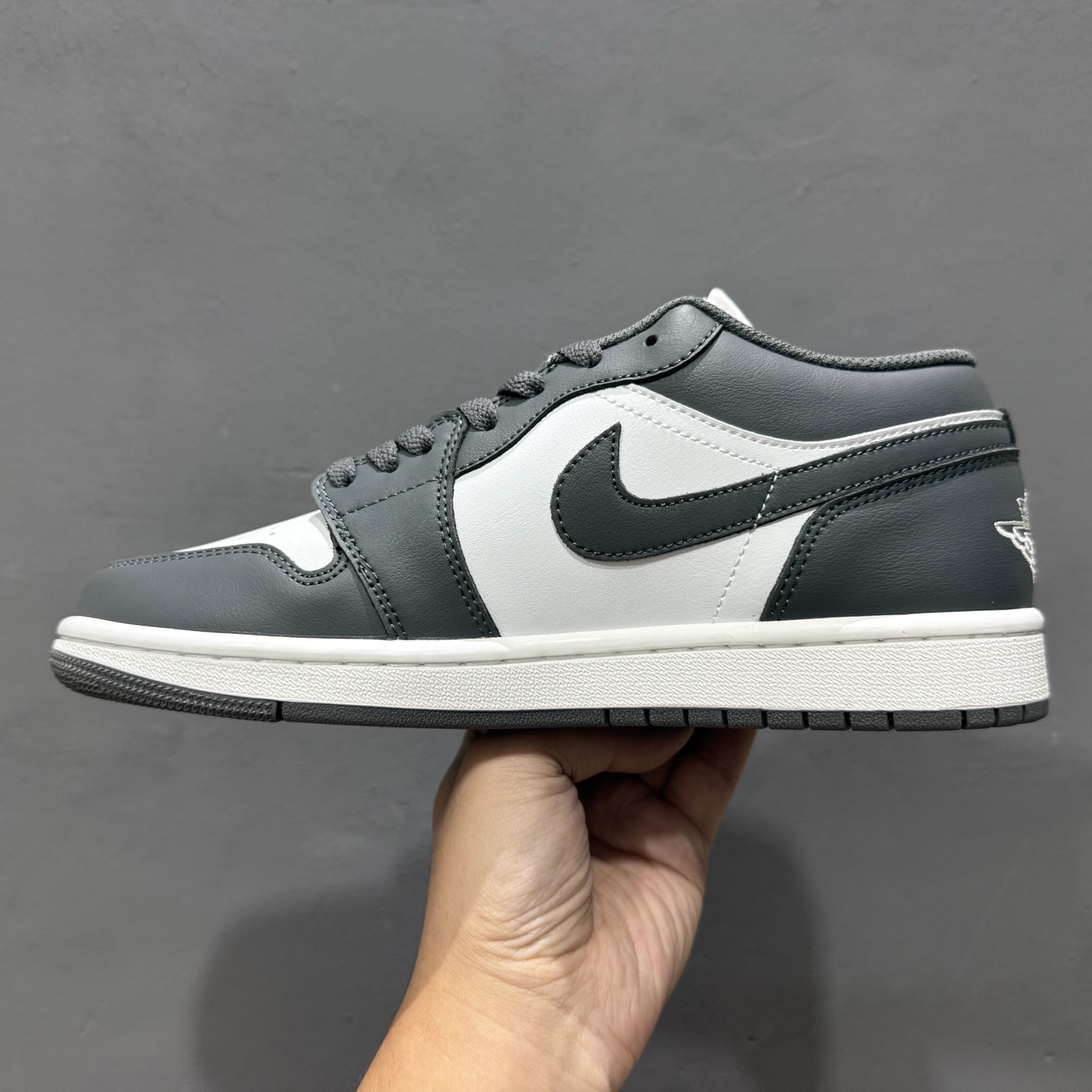 Air Jordan 1 Low 灰白色 AJ1乔1低帮休闲板鞋 553338-044