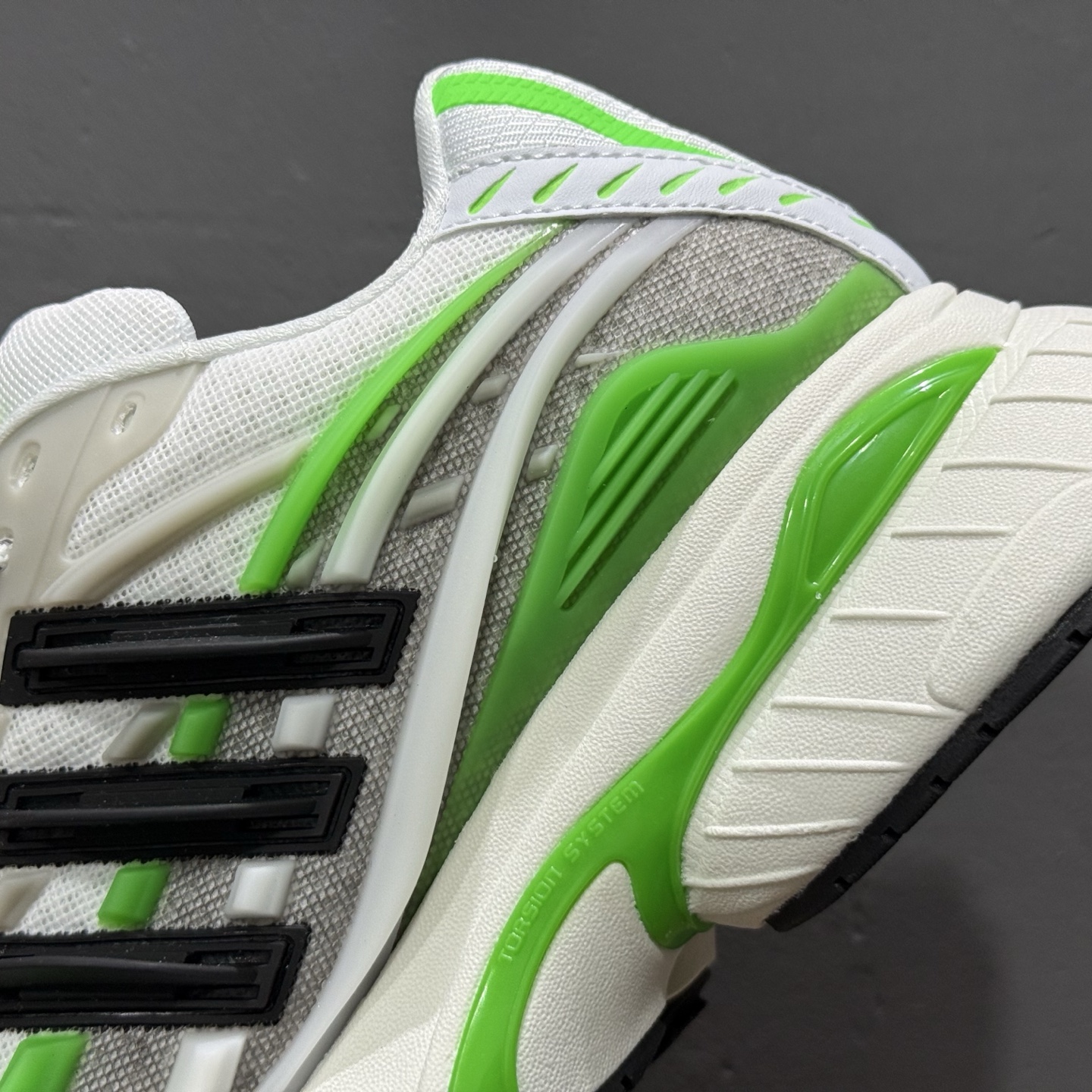 新款出货 纯原 AD 外贸爆款 Pharrell x AD Adi Jellyfish 联名款低帮复古风老爹鞋 JP9264