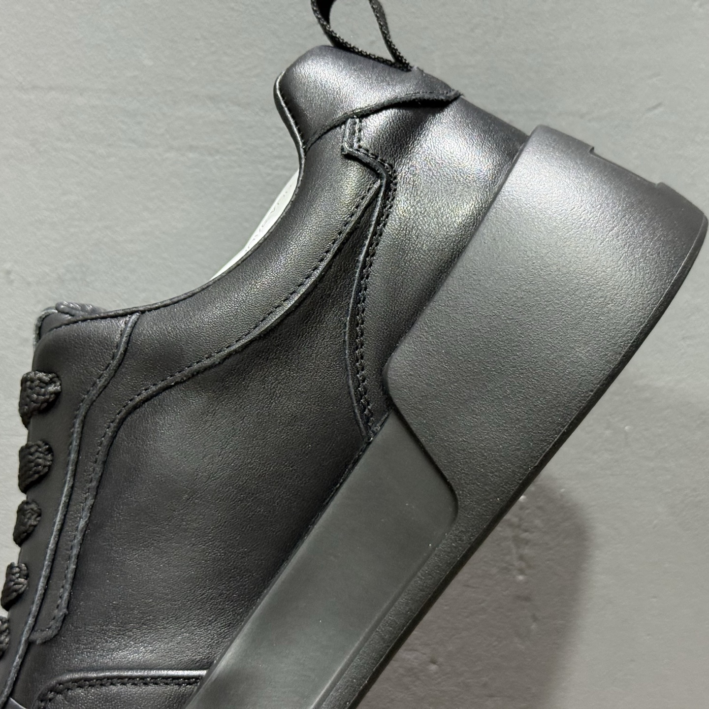 ECCO爱步休闲鞋男 25年新款真皮系带舒适板鞋