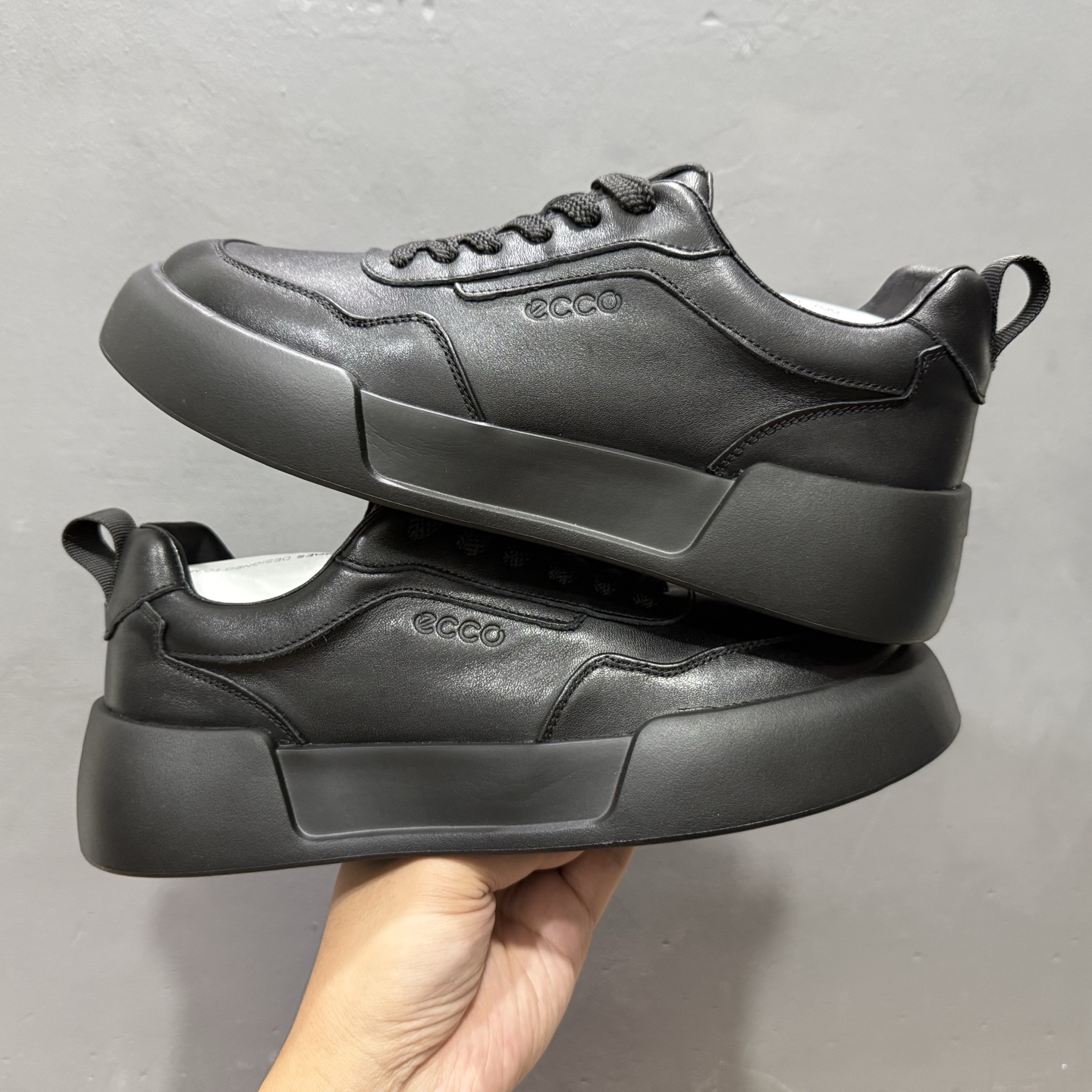 ECCO爱步休闲鞋男 25年新款真皮系带舒适板鞋