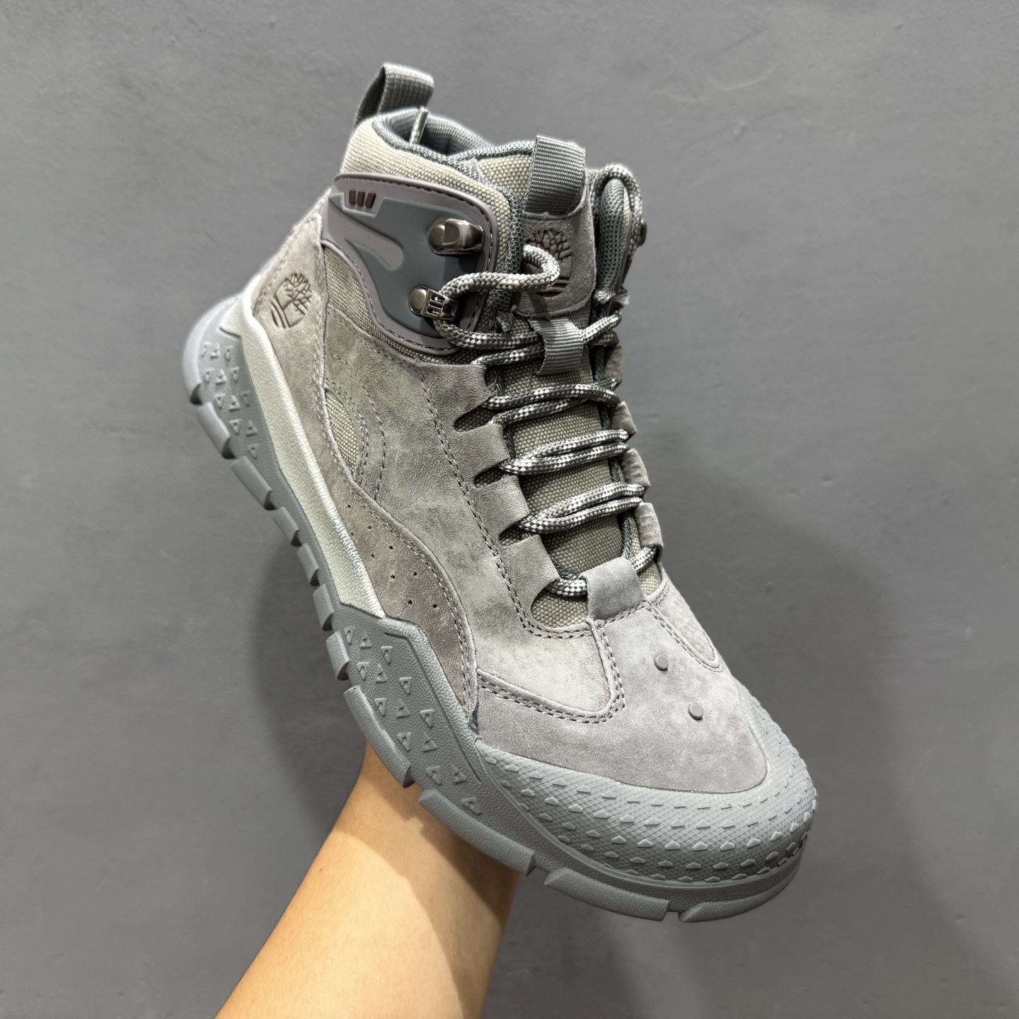 新货Timberland添柏岚/天伯伦户外中帮休闲马丁靴系列