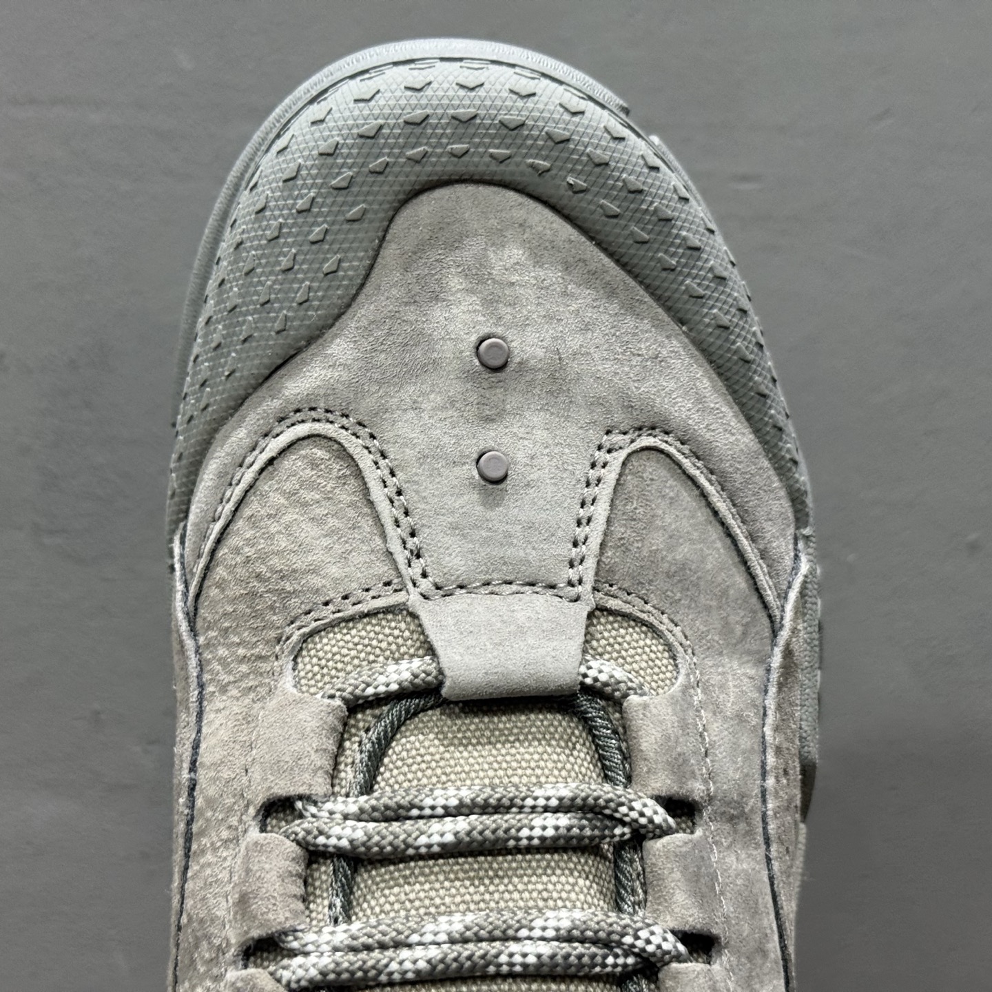 新货Timberland添柏岚/天伯伦户外中帮休闲马丁靴系列