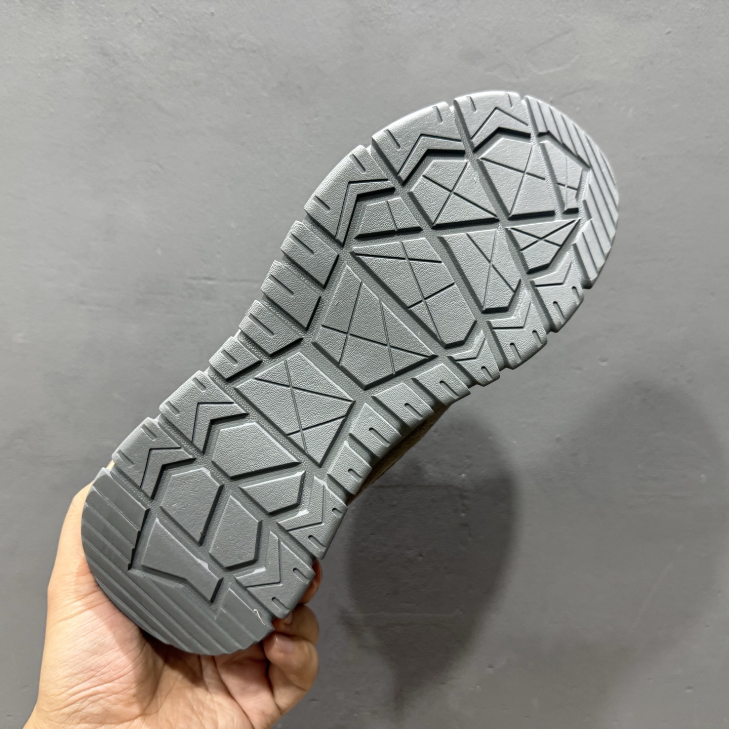 新货Timberland添柏岚/天伯伦户外中帮休闲马丁靴系列