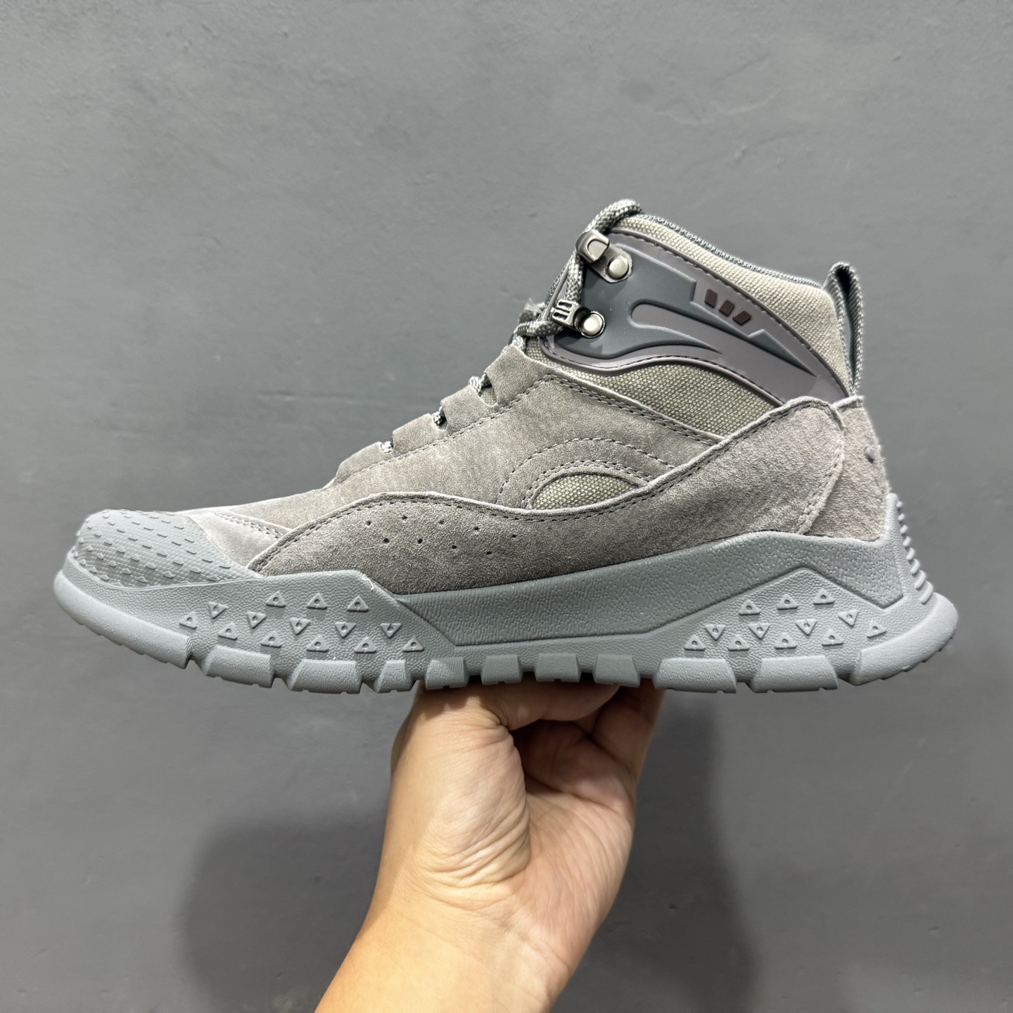 新货Timberland添柏岚/天伯伦户外中帮休闲马丁靴系列