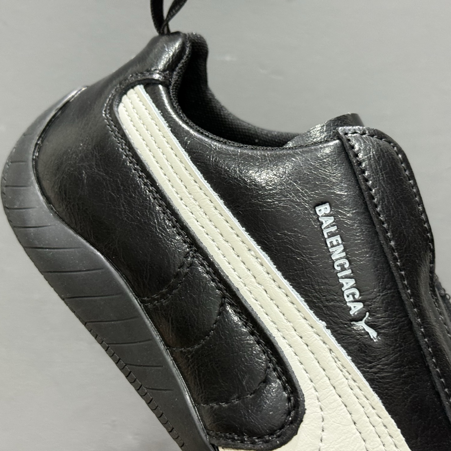 独家实拍Balenciaga x Puma 彪马 Speedcat 巴黎世家联名款低帮休闲鞋 406515-01