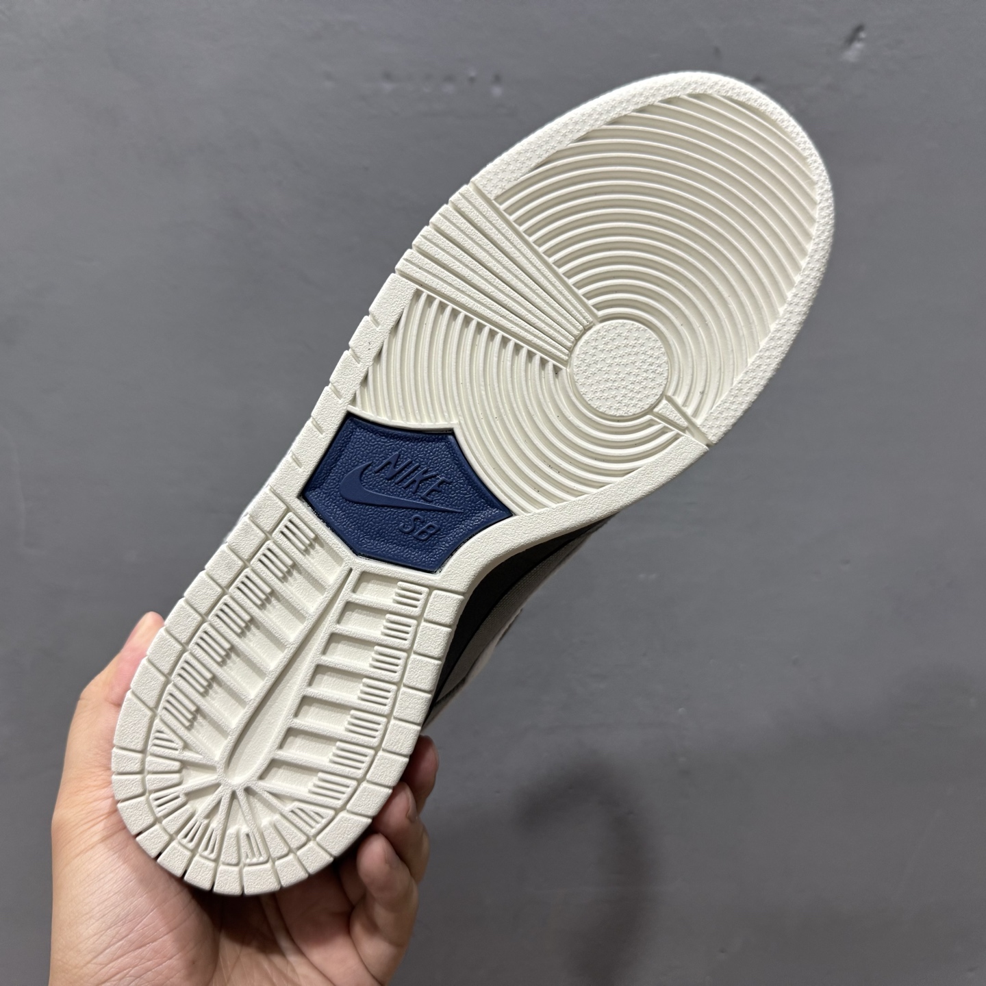 NIKE SB DUNK LOW PRO Dunk SB顾名思义 DX6775-400