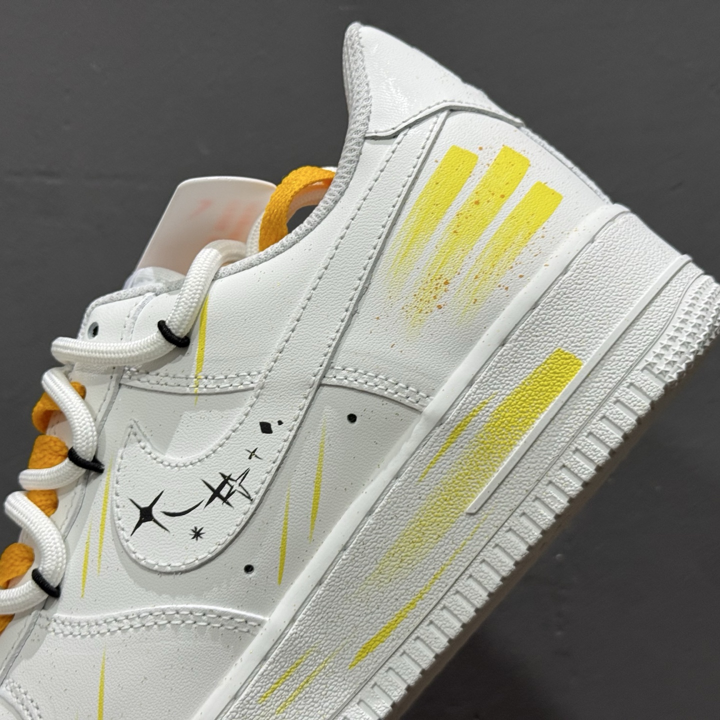 Nike Air Force 1'07 Low ”Taurus” 手绘涂鸦 十二星座系列 金牛座 空军一号低帮休闲板鞋